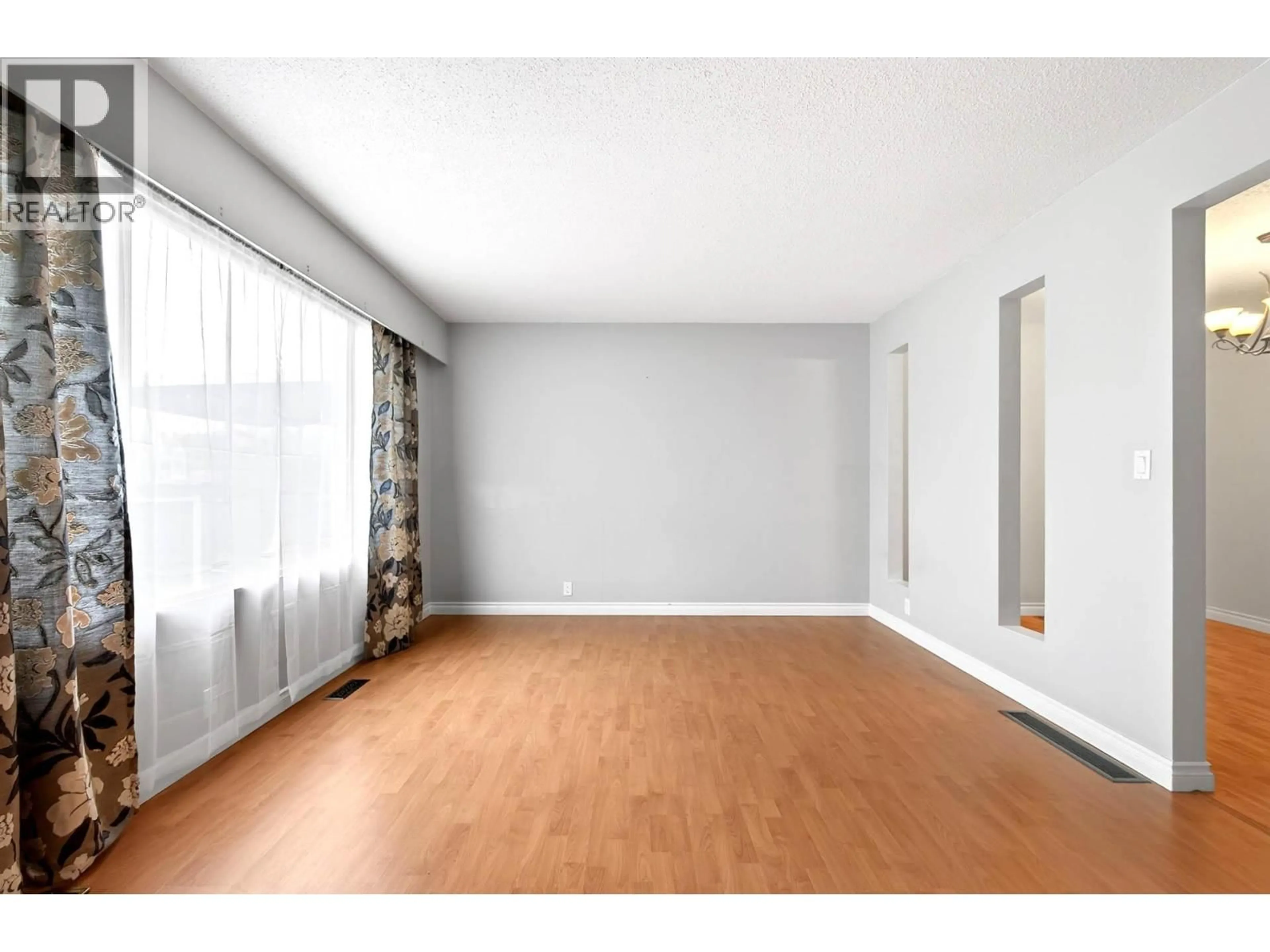 A pic of a room for 59 - 800 SOUTHILL STREET, Kamloops British Columbia V2B5L8