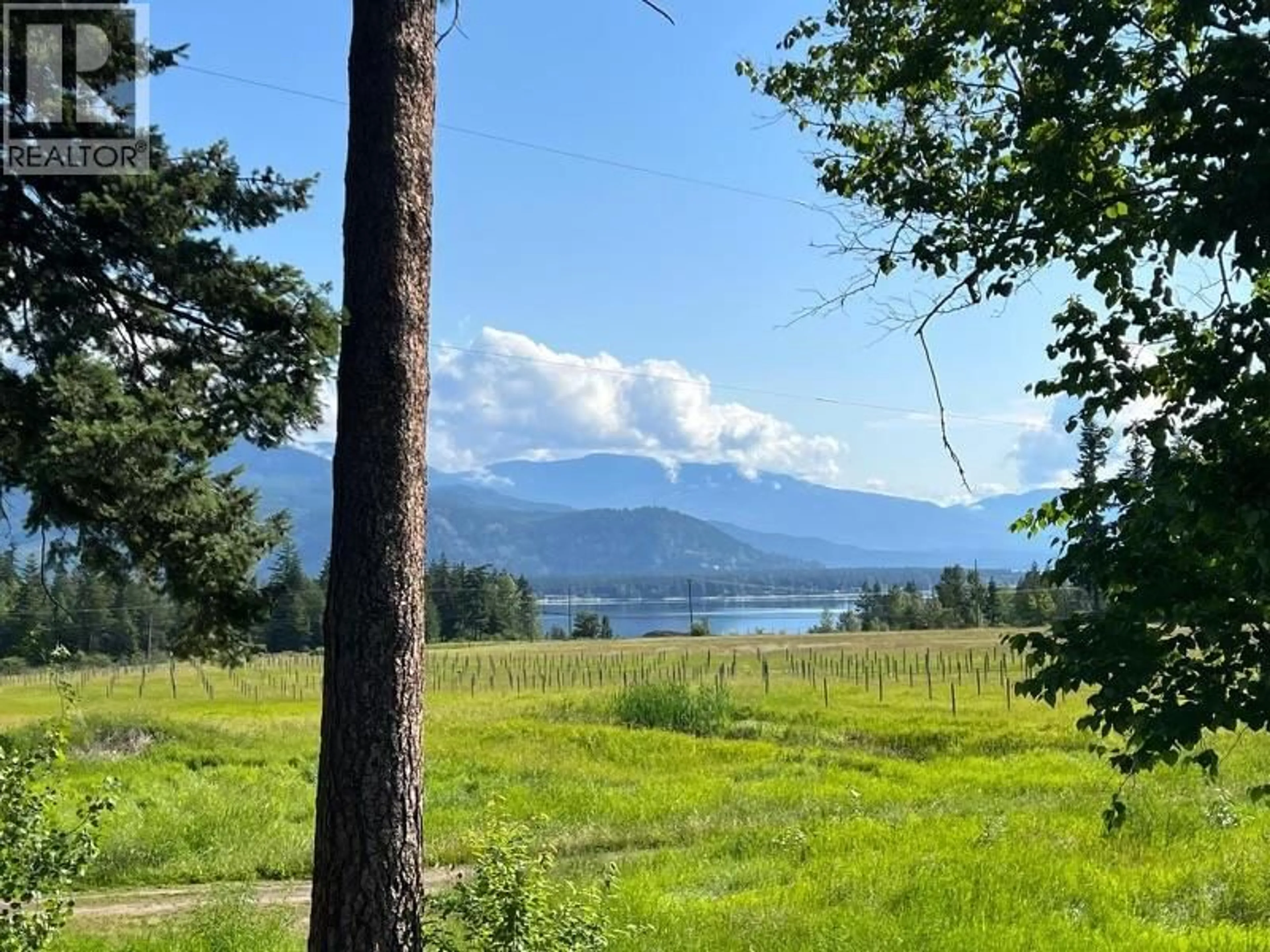 A pic from outside/outdoor area/front of a property/back of a property/a pic from drone, water/lake/river/ocean view for 870 DILWORTH ROAD, Sorrento British Columbia V0E2W1