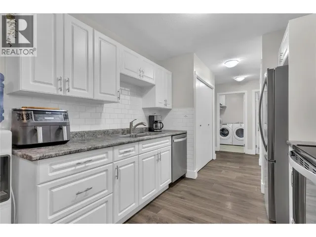 186 - 3854 GORDON DRIVE, Kelowna 5