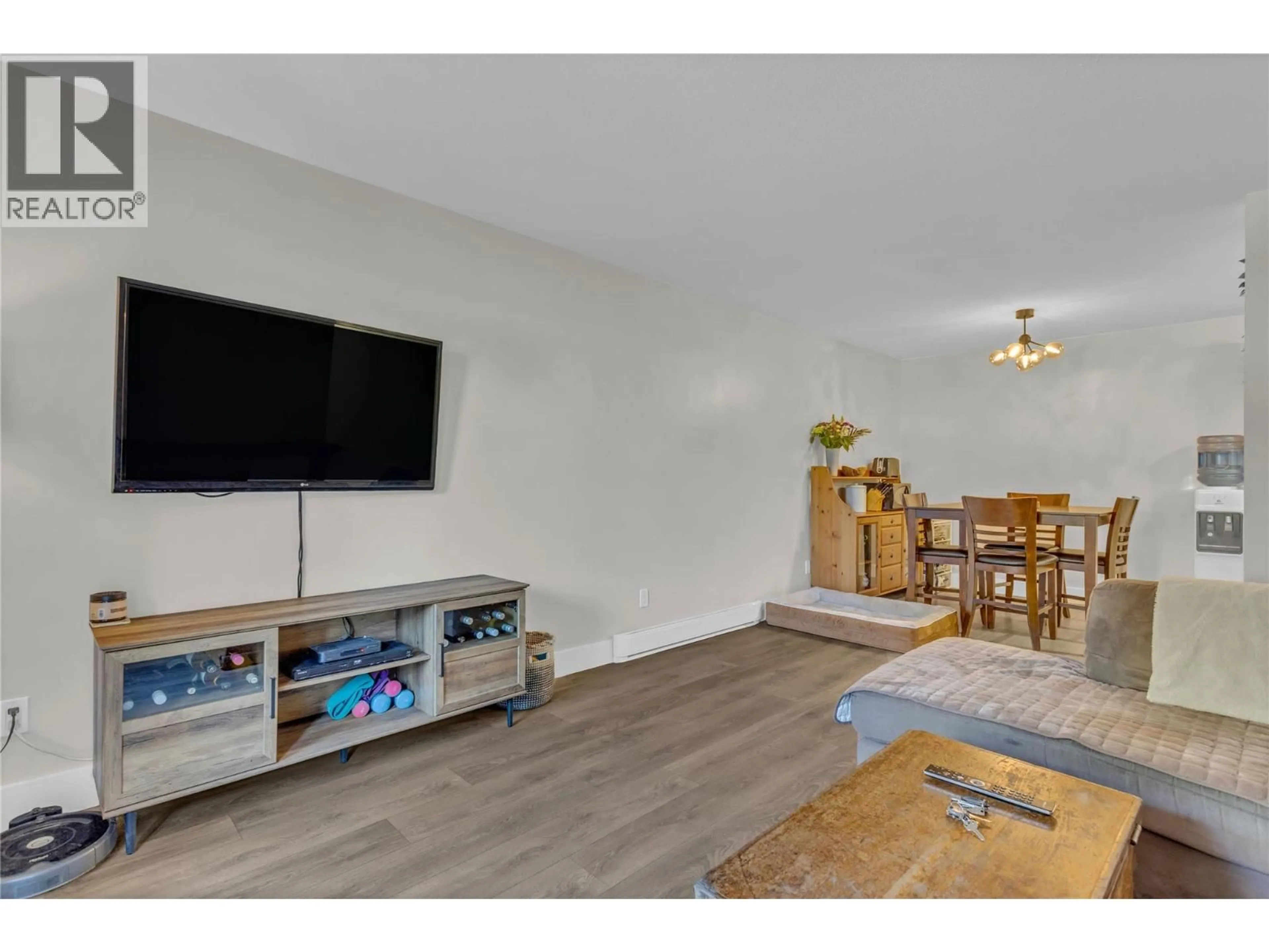 Unknown for 186 - 3854 GORDON DRIVE, Kelowna British Columbia V1W3G5