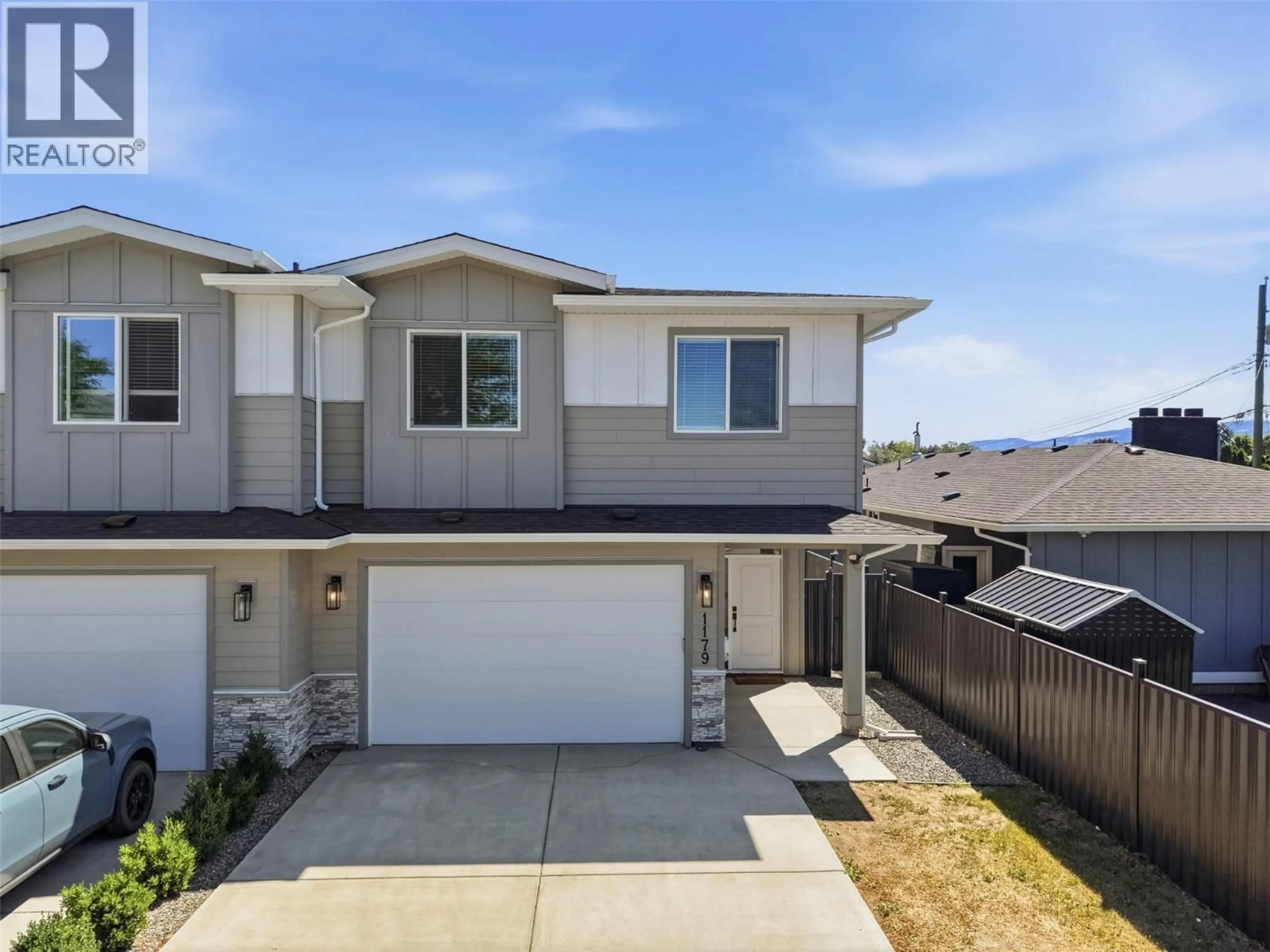 Home with vinyl exterior material, street for 1179 CRESTLINE STREET, Kamloops British Columbia V2B5Y7