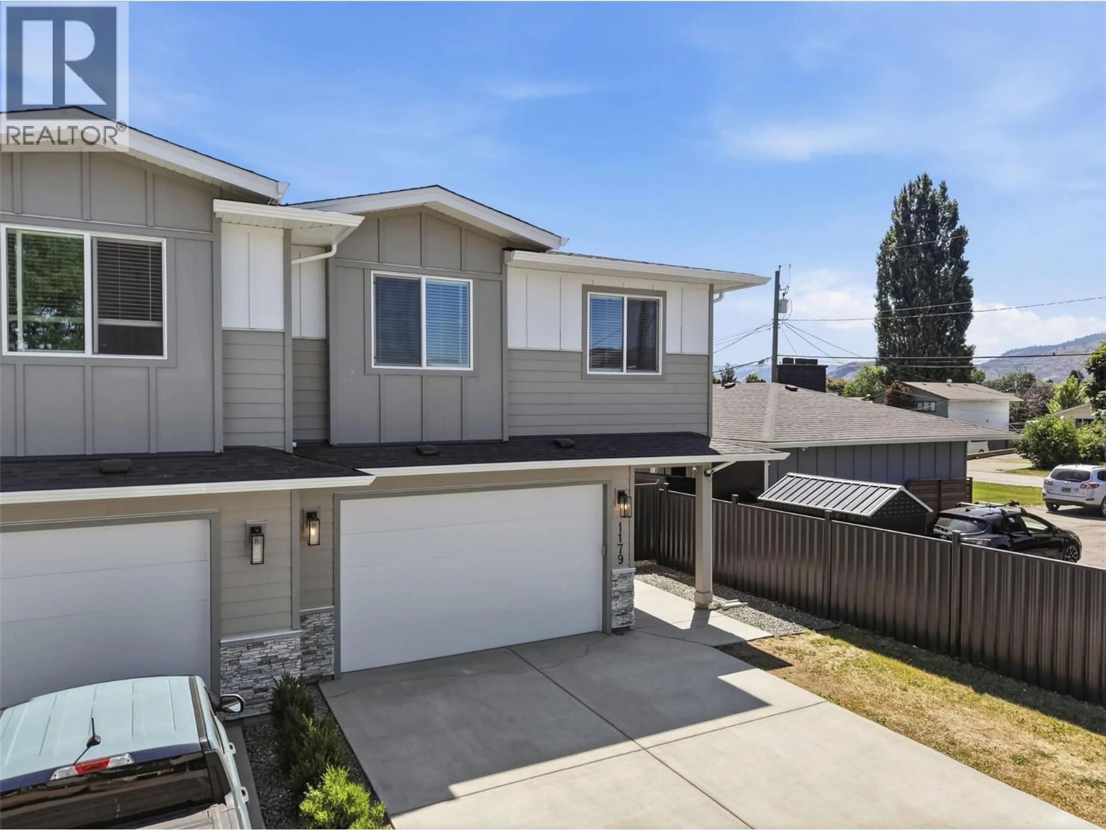 Home with vinyl exterior material, street for 1179 CRESTLINE STREET, Kamloops British Columbia V2B5Y7