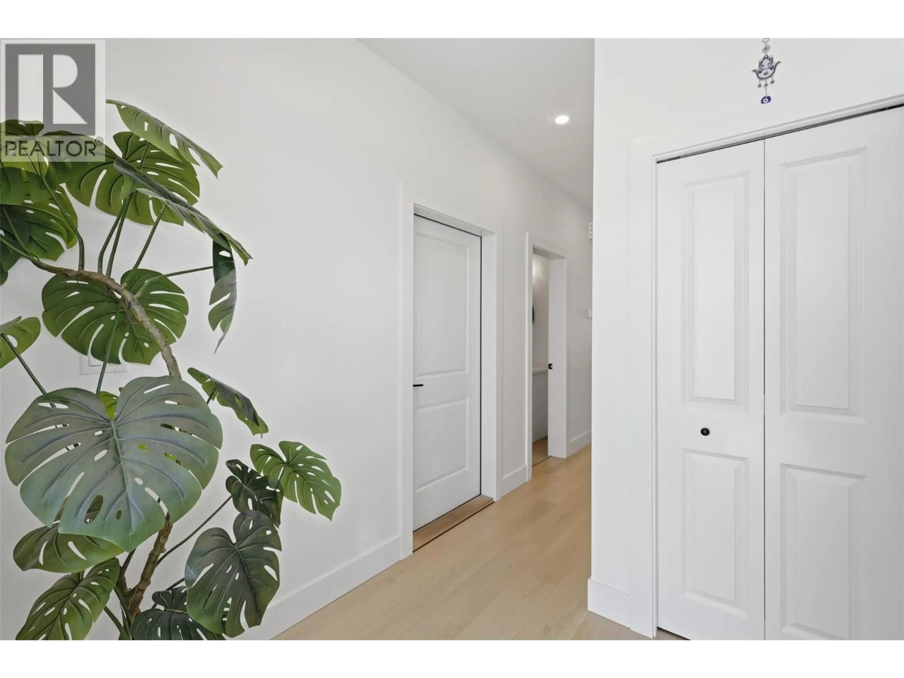Indoor entryway for 1179 CRESTLINE STREET, Kamloops British Columbia V2B5Y7