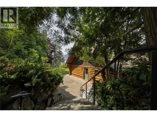 2690 DUBBIN ROAD, Kelowna 2
