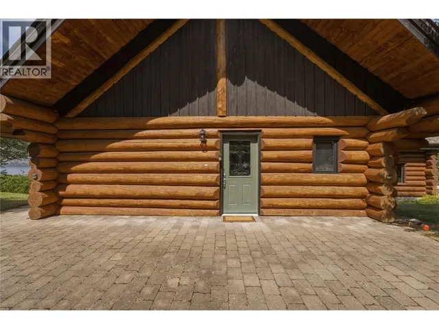 2690 DUBBIN ROAD, Kelowna 3