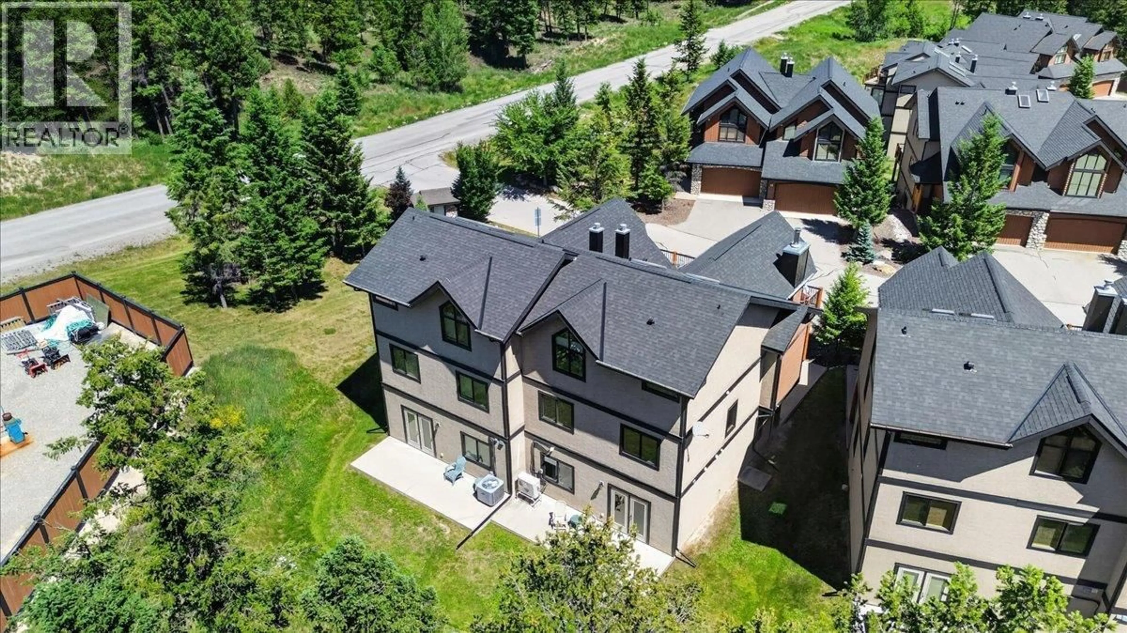 A pic from outside/outdoor area/front of a property/back of a property/a pic from drone, unknown for 3 - 835 LAKEVIEW DRIVE, Windermere British Columbia V0A1K3