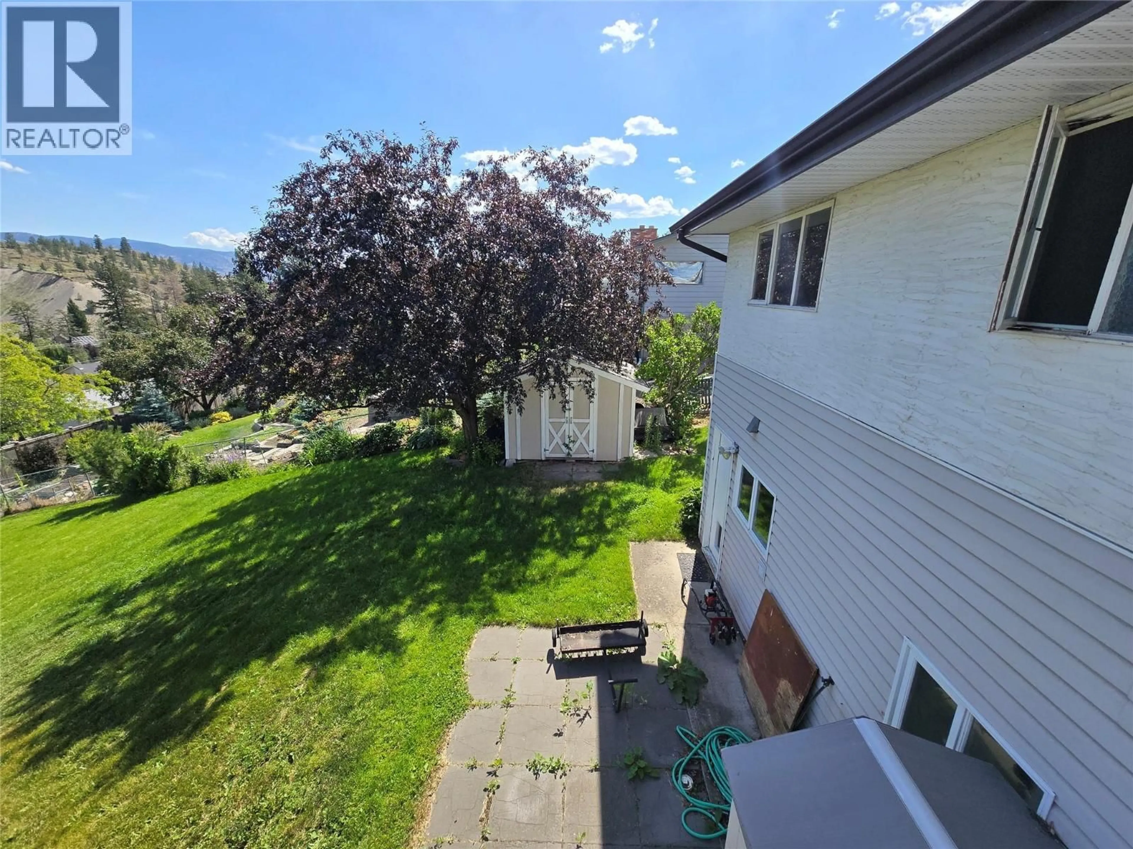 A pic from outside/outdoor area/front of a property/back of a property/a pic from drone, unknown for 1254 CLEARVIEW DRIVE, Kamloops British Columbia V2C5E5