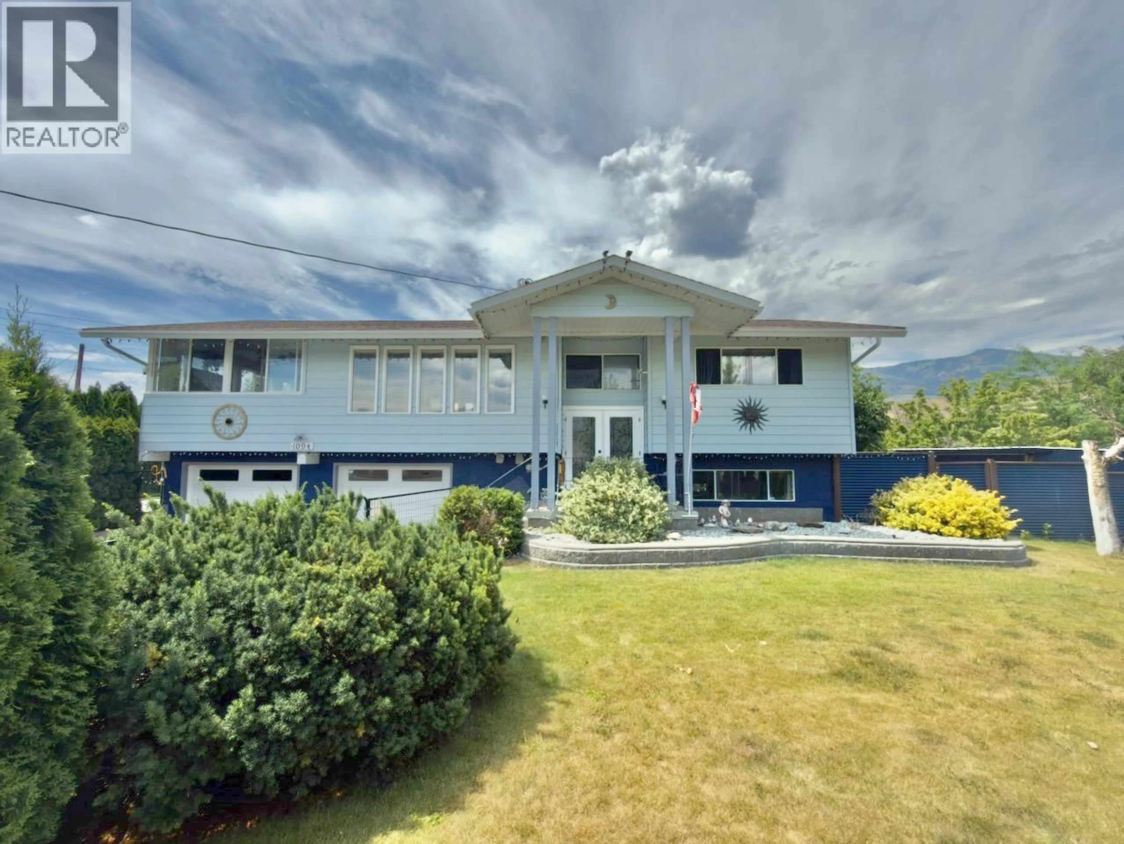 A pic from outside/outdoor area/front of a property/back of a property/a pic from drone, mountain view for 1094 MORNINGSTAR ROAD, Oliver British Columbia V0H1T6