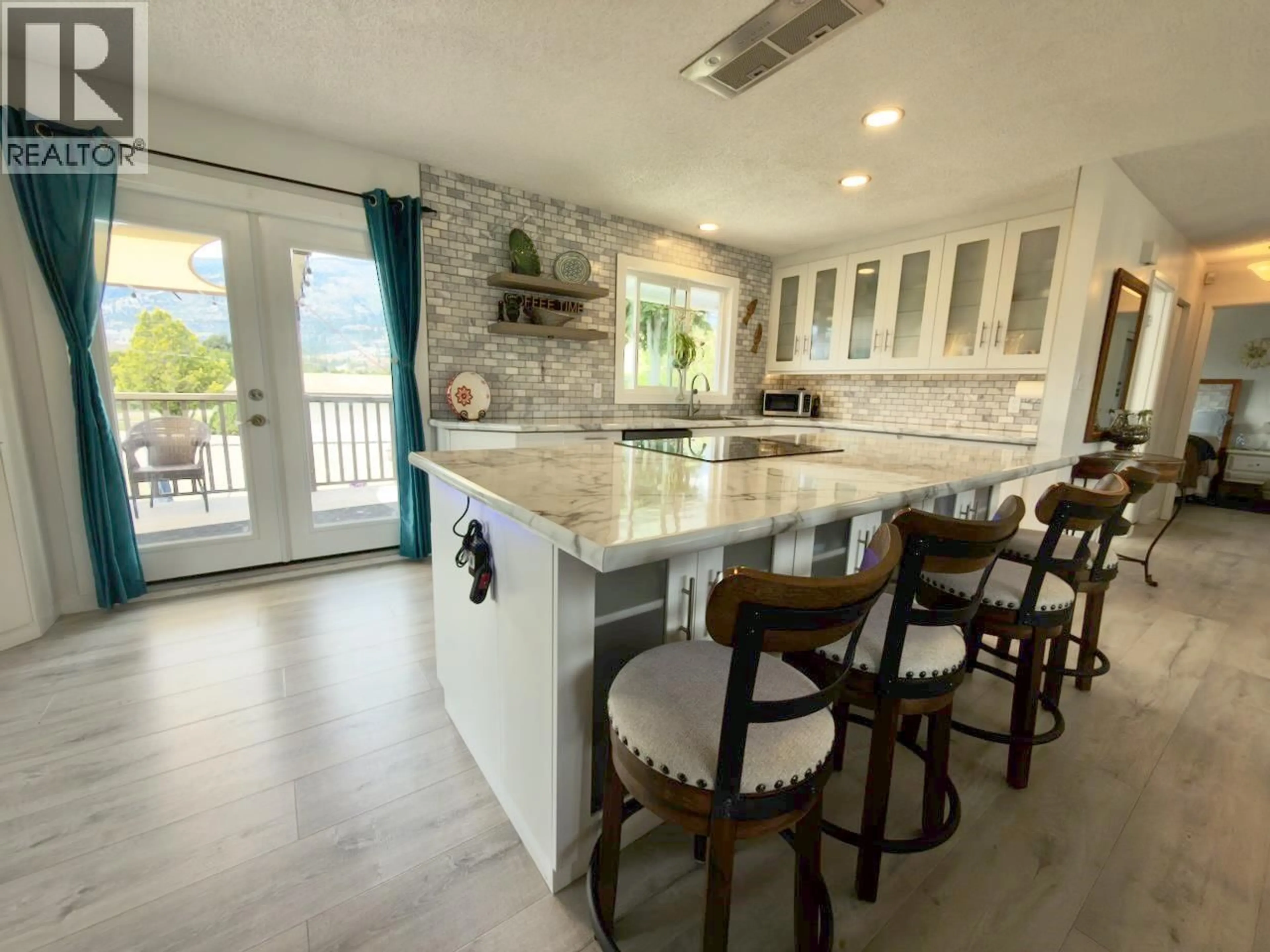 Open concept kitchen, ceramic/tile floor for 1094 MORNINGSTAR ROAD, Oliver British Columbia V0H1T6