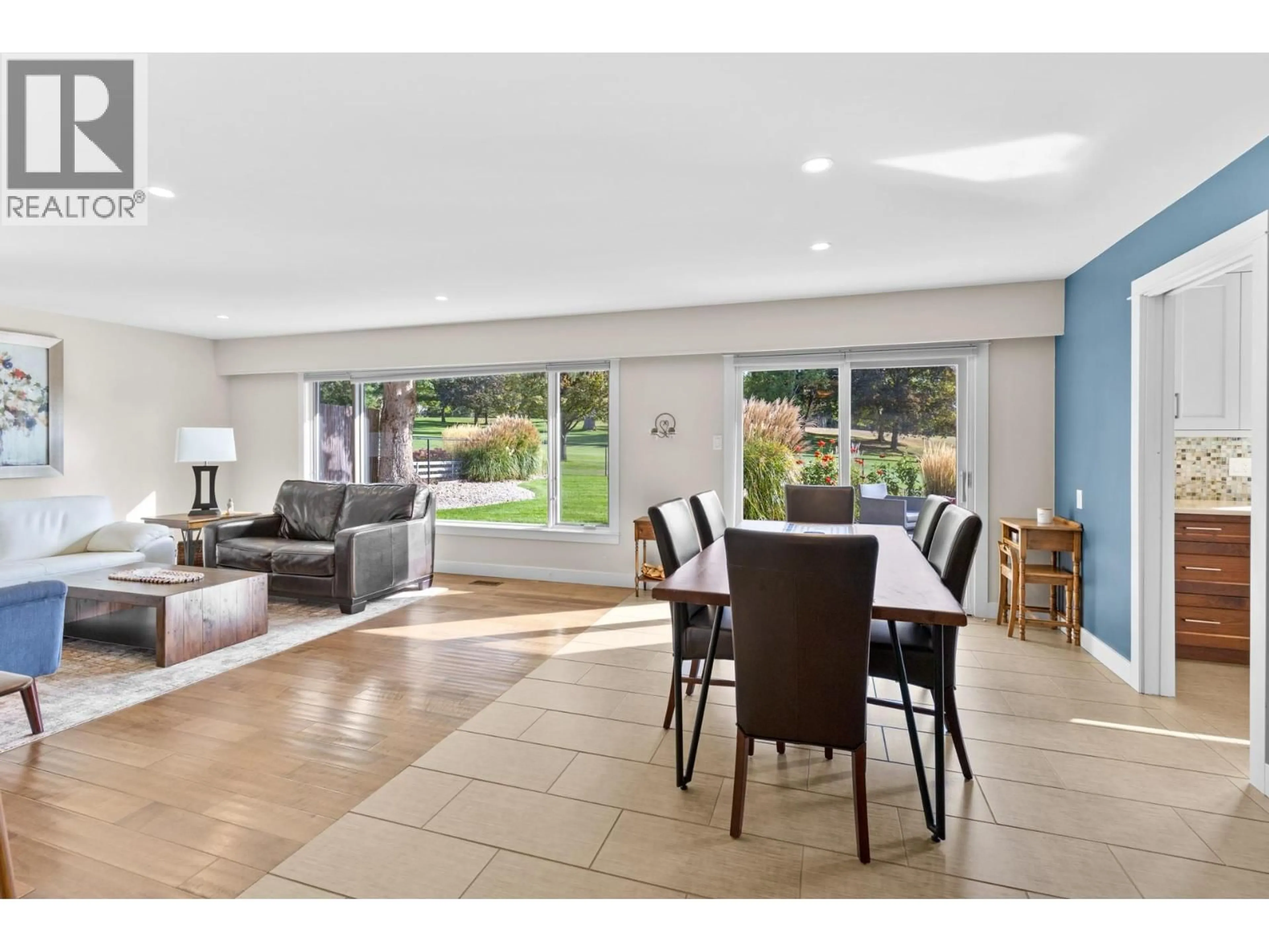 Unknown for 954 FAIRWAY CRESCENT, Kelowna British Columbia V1Y4S7