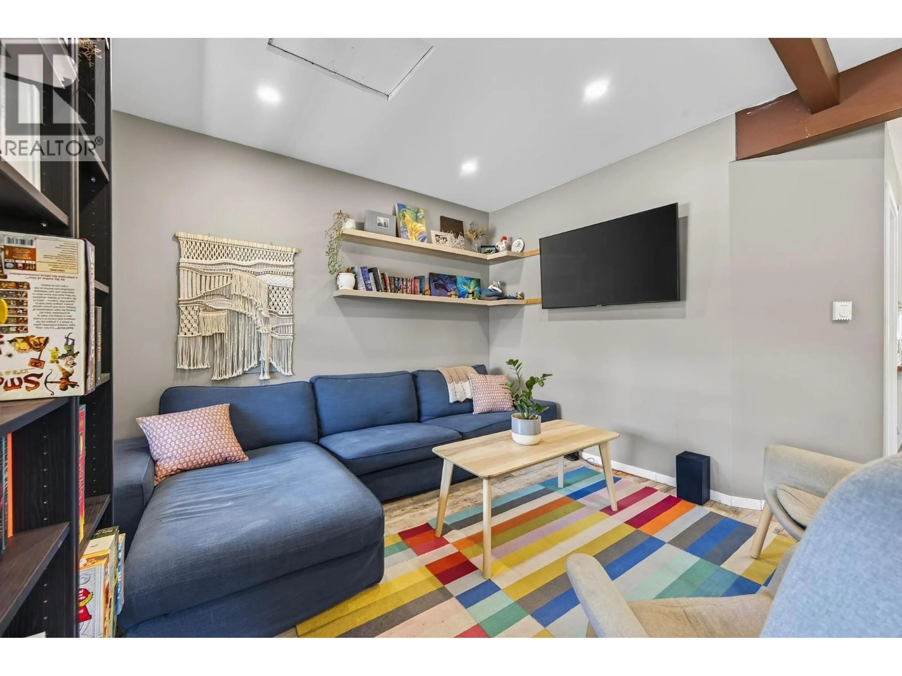 Living room with furniture, unknown for 513 8TH STREET SOUTH, Golden British Columbia V0A1H0