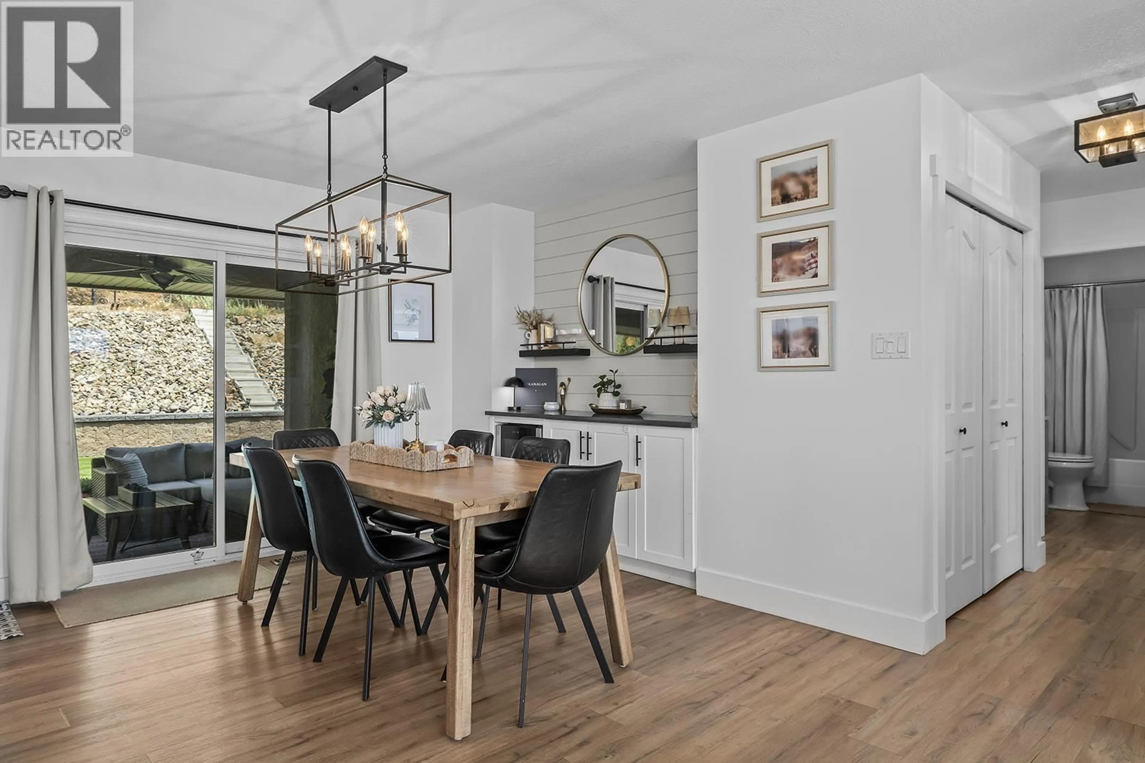 Dining room, wood/laminate floor for 1658 VINEYARD DRIVE, Kelowna British Columbia V4T2V8