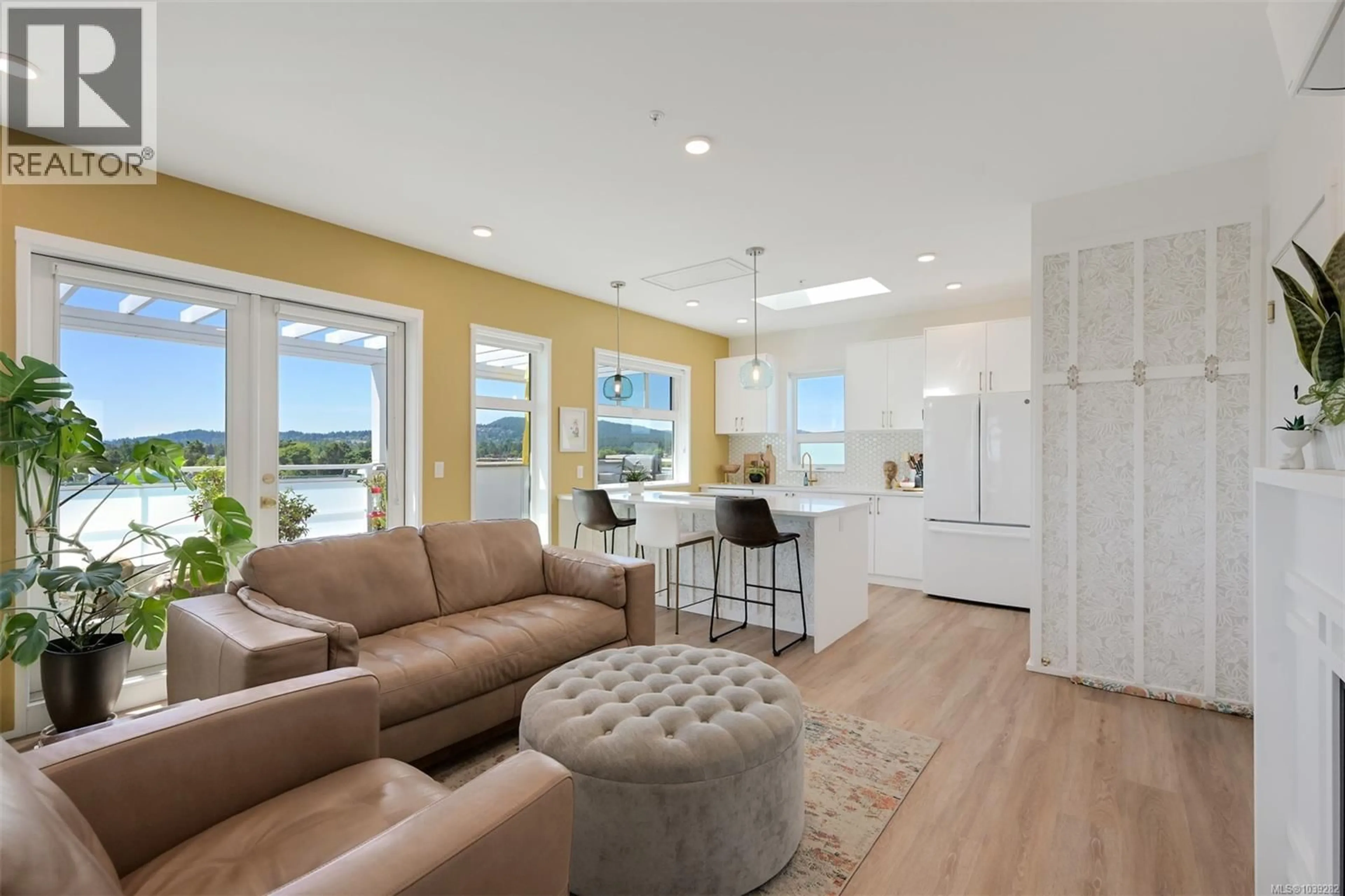 Open concept kitchen, unknown for 401 - 2348 BEACON AVENUE, Sidney British Columbia V8L1X3