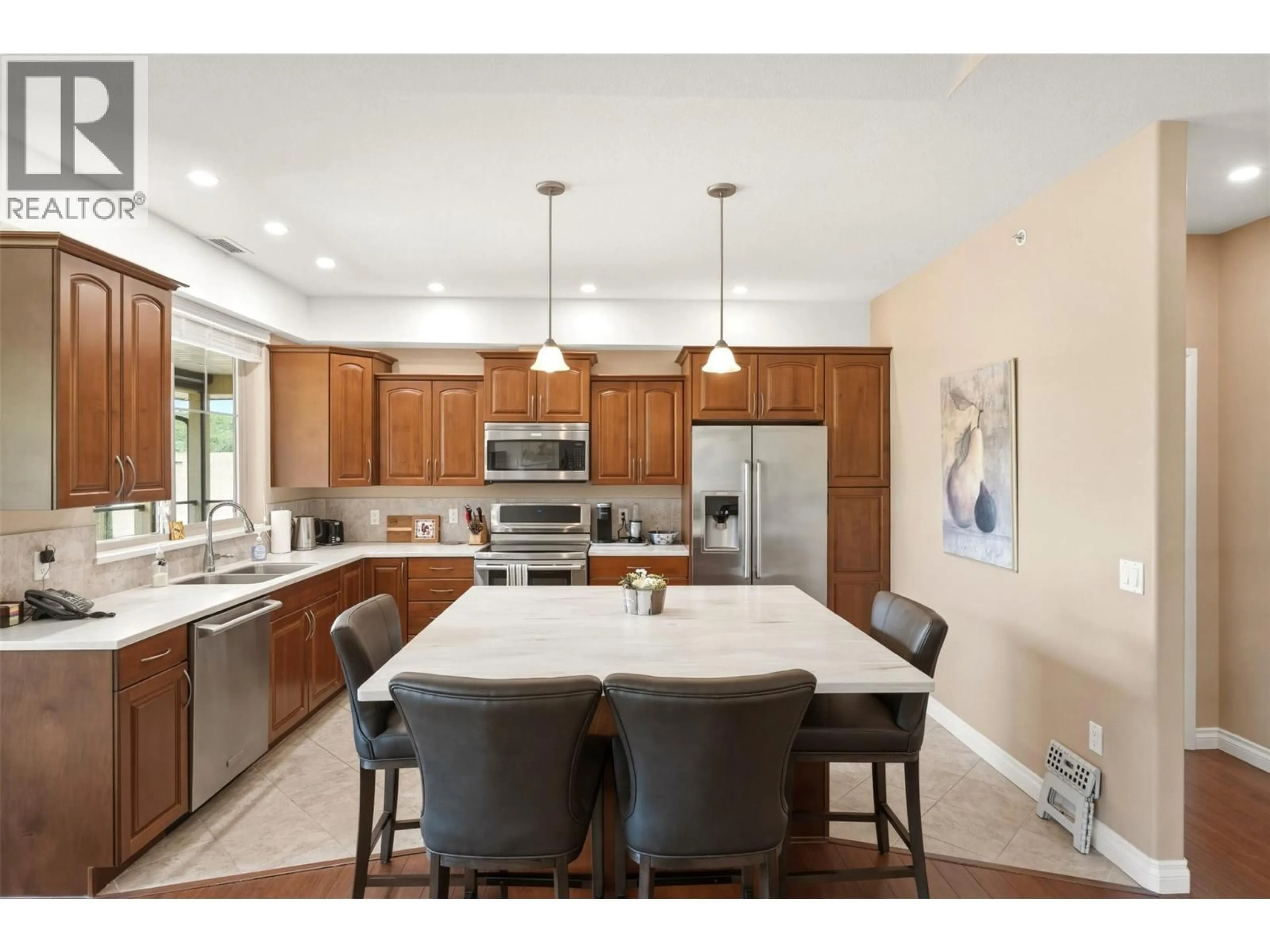 Open concept kitchen, unknown for 405B - 921 SPILLWAY ROAD, Oliver British Columbia V0H1T2