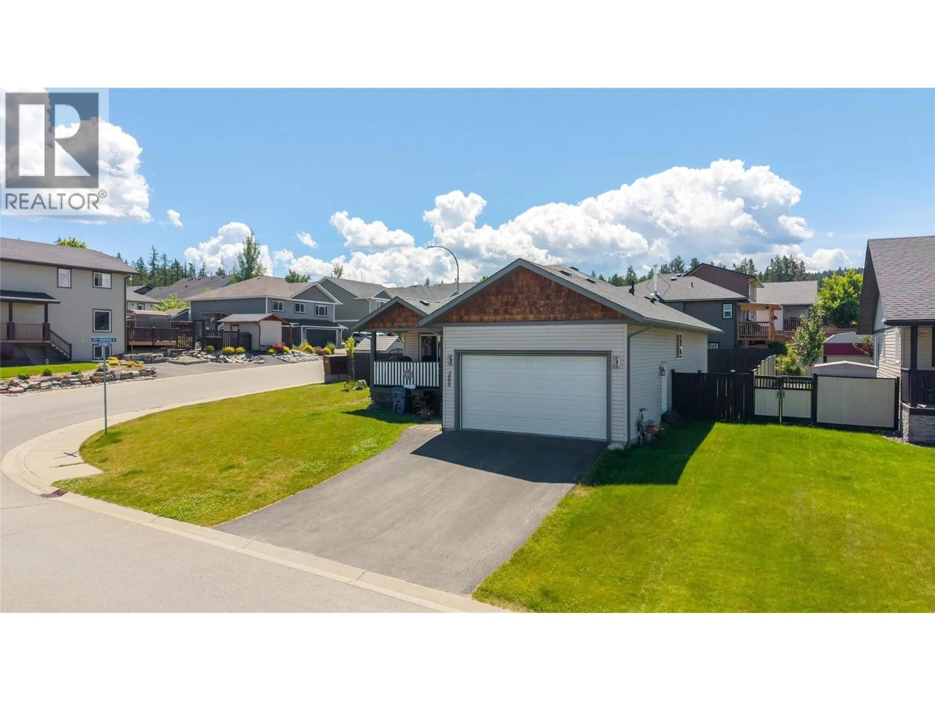 A pic from outside/outdoor area/front of a property/back of a property/a pic from drone, street for 2009 14TH STREET SOUTH, Cranbrook British Columbia V1C0A9