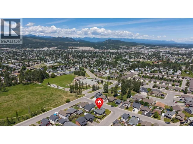 2009 14TH STREET SOUTH, Cranbrook 4