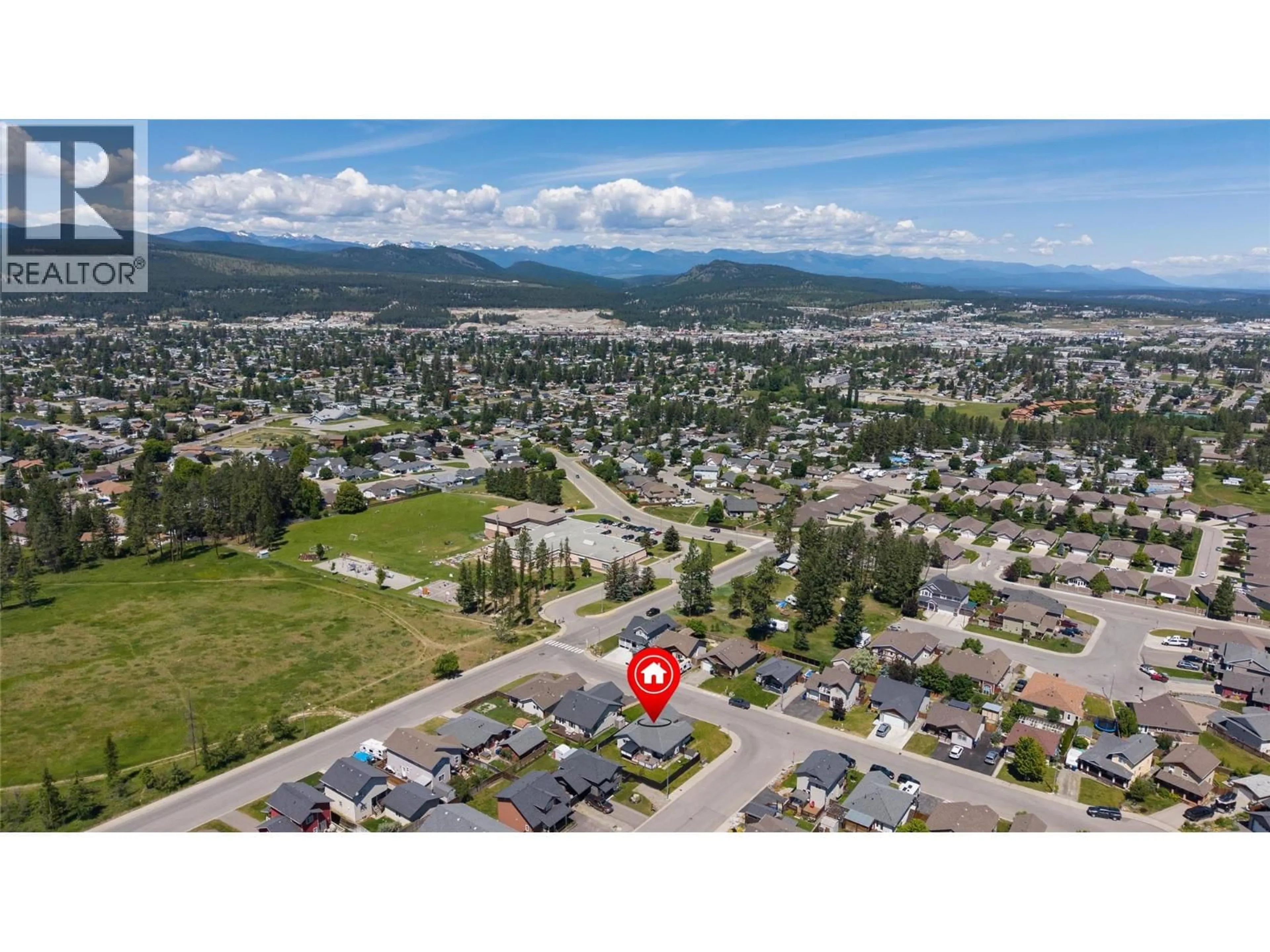 A pic from outside/outdoor area/front of a property/back of a property/a pic from drone, mountain view for 2009 14TH STREET SOUTH, Cranbrook British Columbia V1C0A9