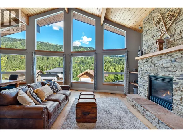 2429 FAIRWAYS DRIVE, Sun Peaks 2