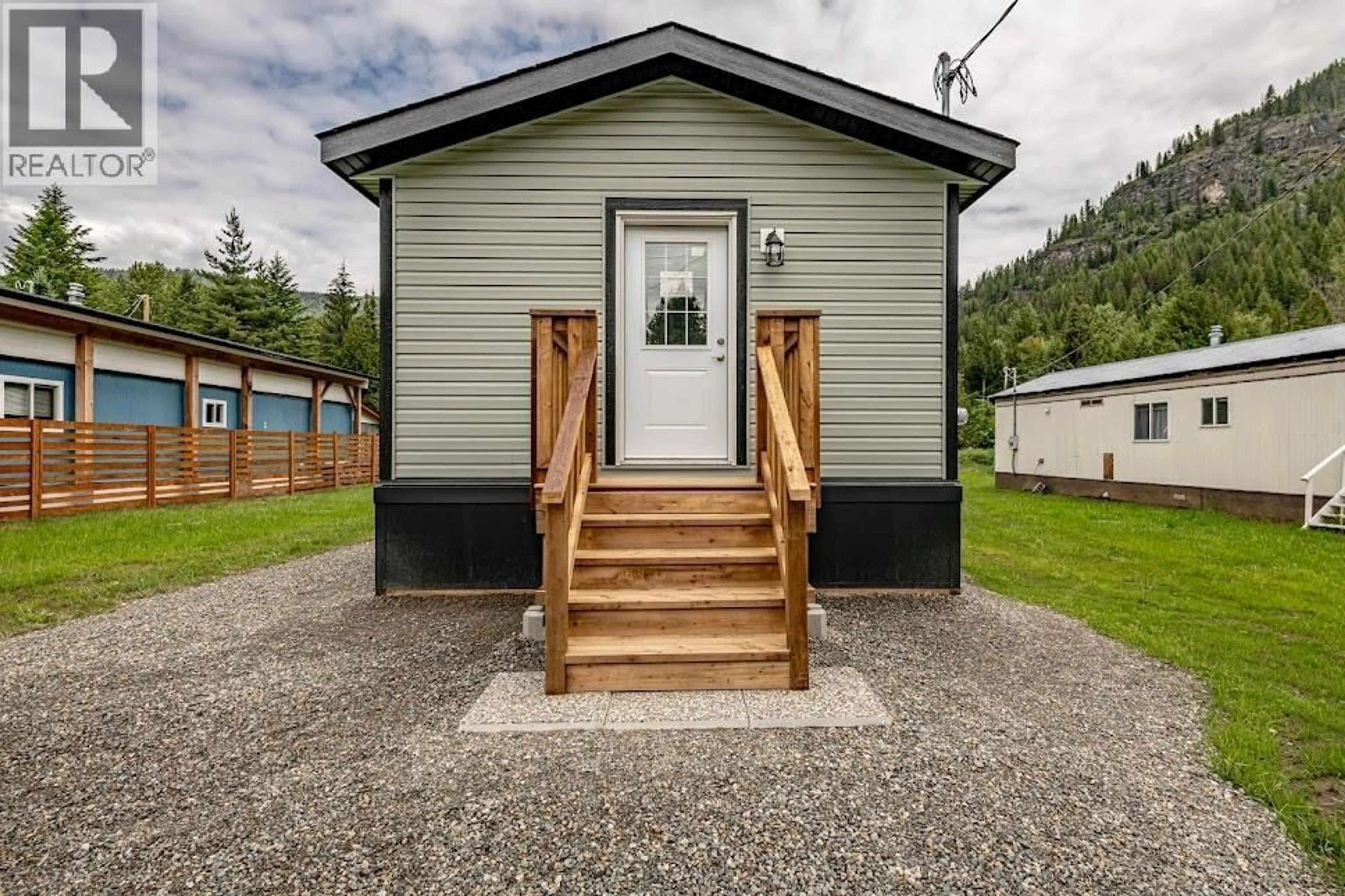 Unknown for 7 - 916 AIRPORT ROAD, Salmo British Columbia