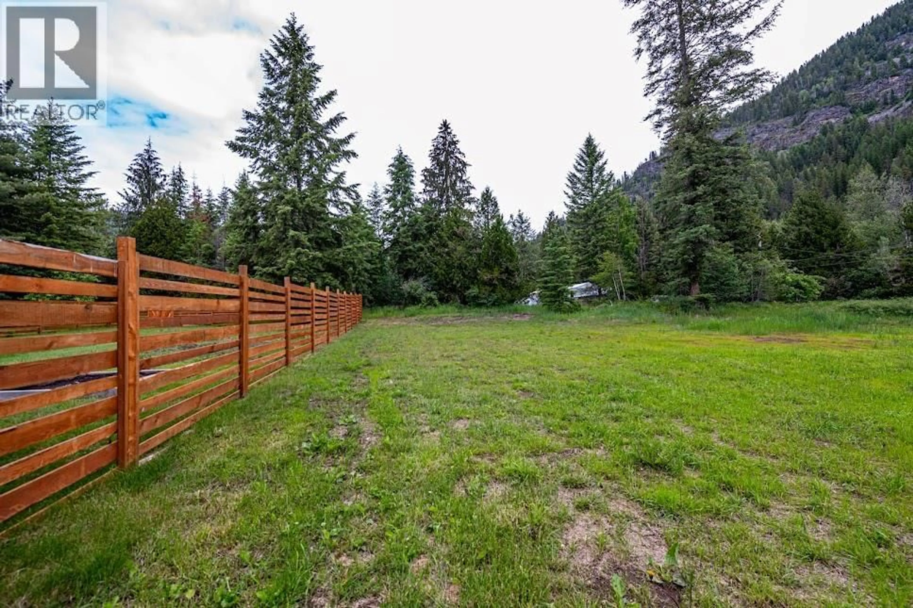 Patio, forest/trees view for 7 - 916 AIRPORT ROAD, Salmo British Columbia