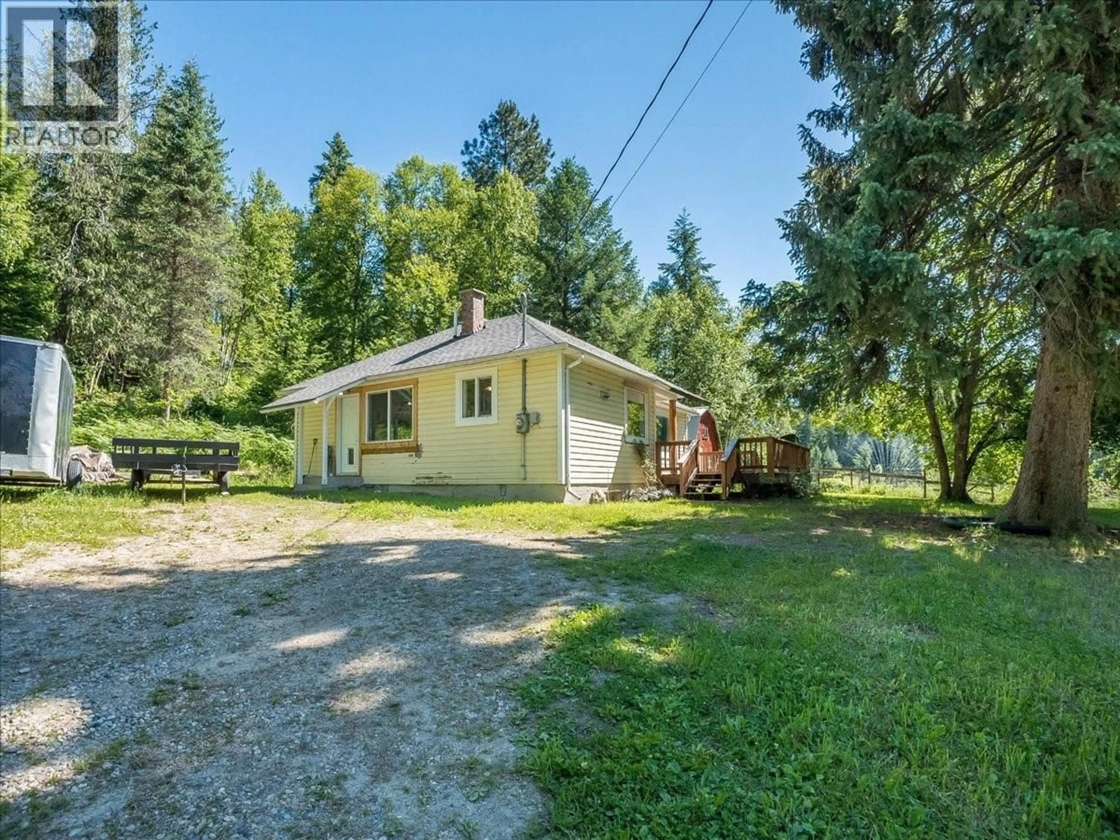 A pic from outside/outdoor area/front of a property/back of a property/a pic from drone, unknown for 5875 SLOCAN RIVER ROAD, Winlaw British Columbia V0G2J0