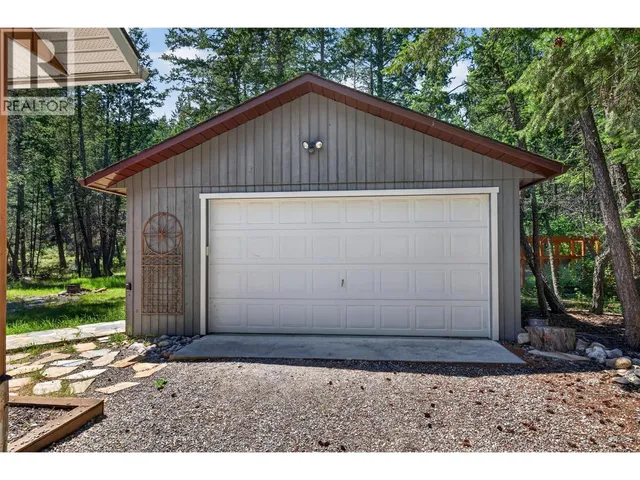 5375 DUTCH CREEK ROAD, Fairmont Hot Springs 3