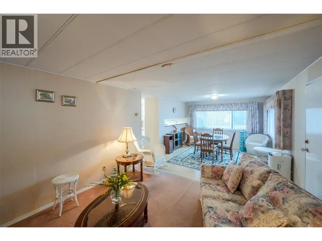 5 - 6633 PARK DRIVE, Oliver 5