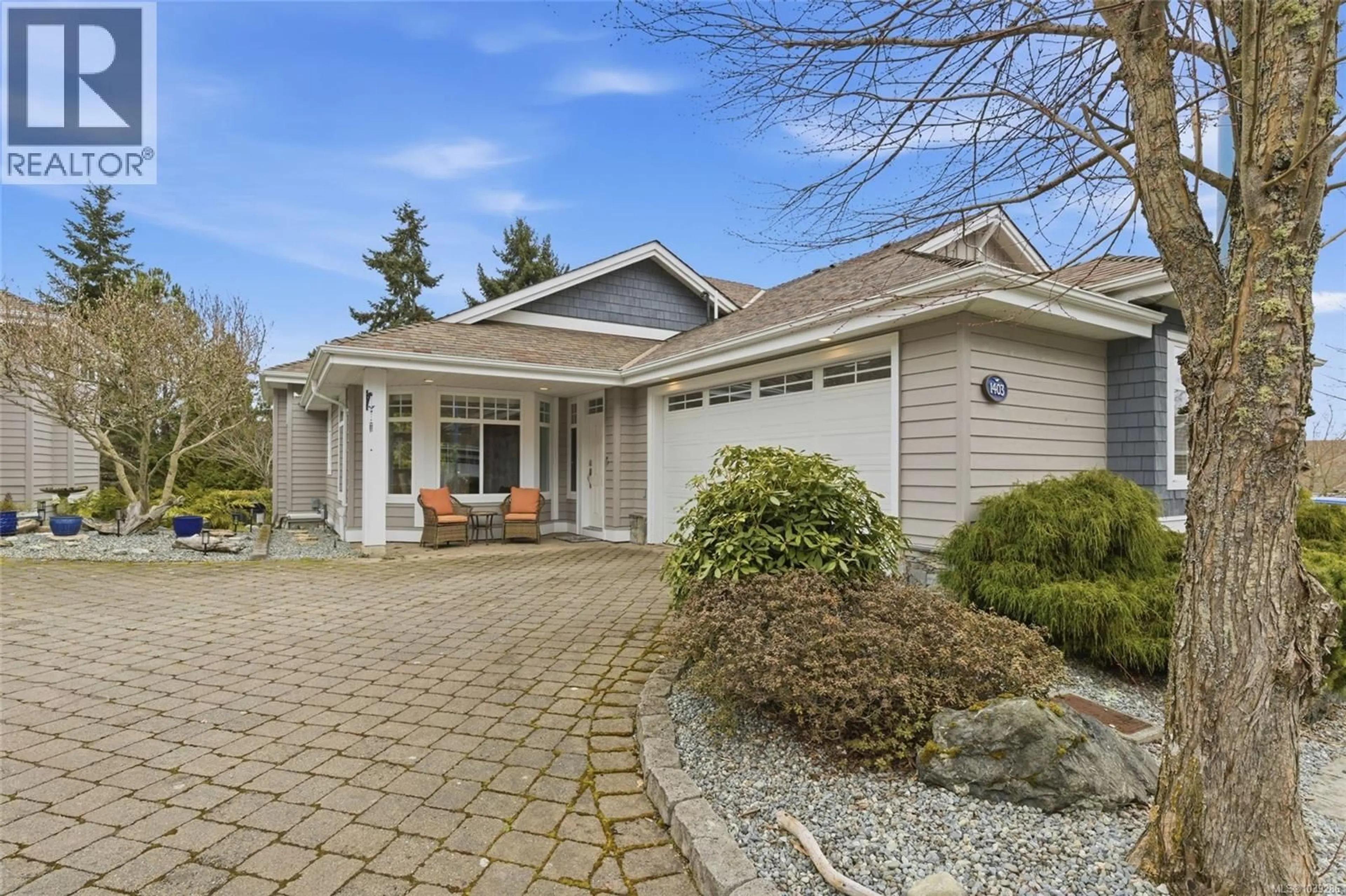 Home with vinyl exterior material, street for 1403 CAPE COD DRIVE, Parksville British Columbia V9P2Y4