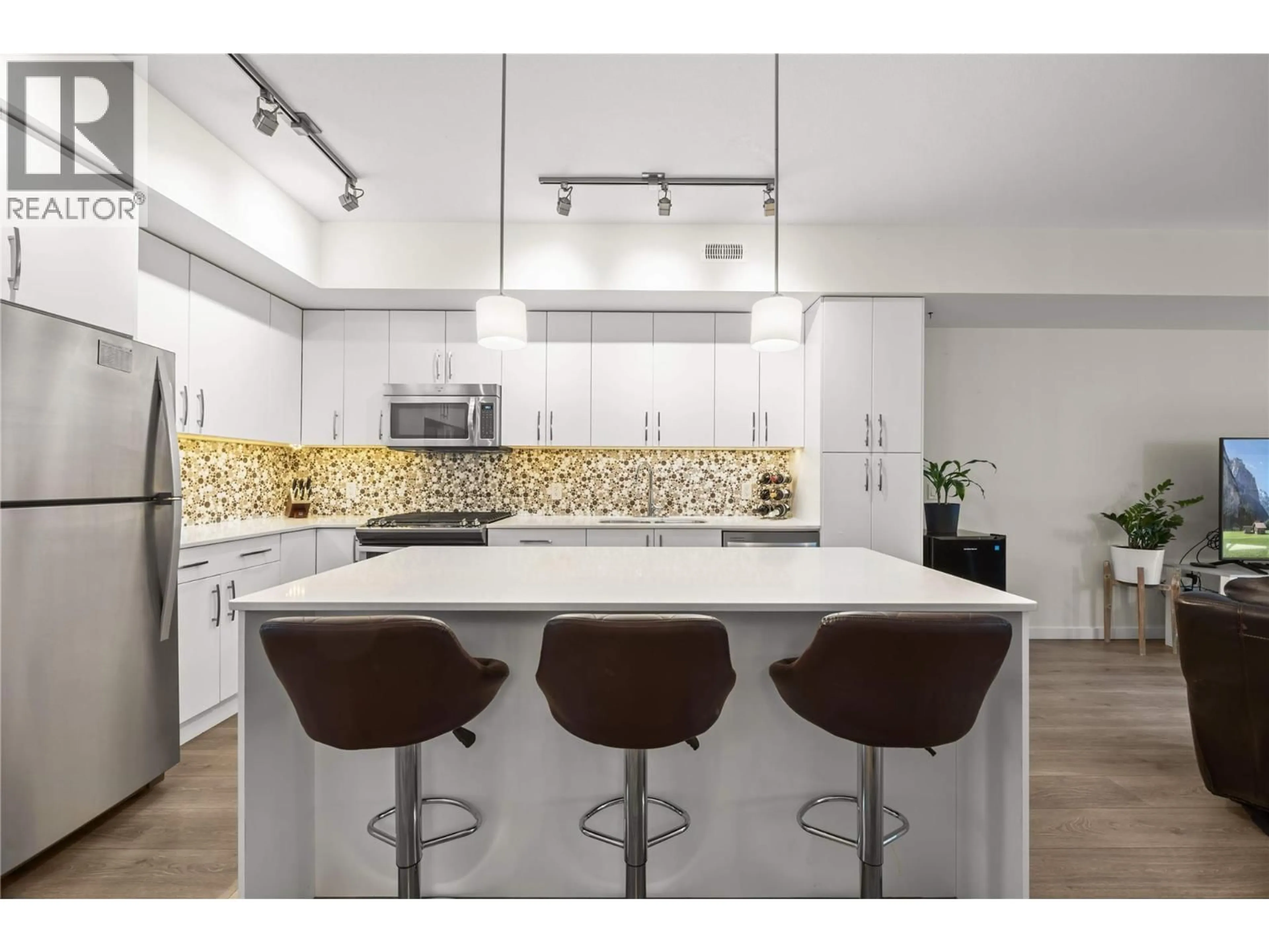 Open concept kitchen, unknown for 74 - 680 OLD MEADOWS ROAD, Kelowna British Columbia V1W5L4