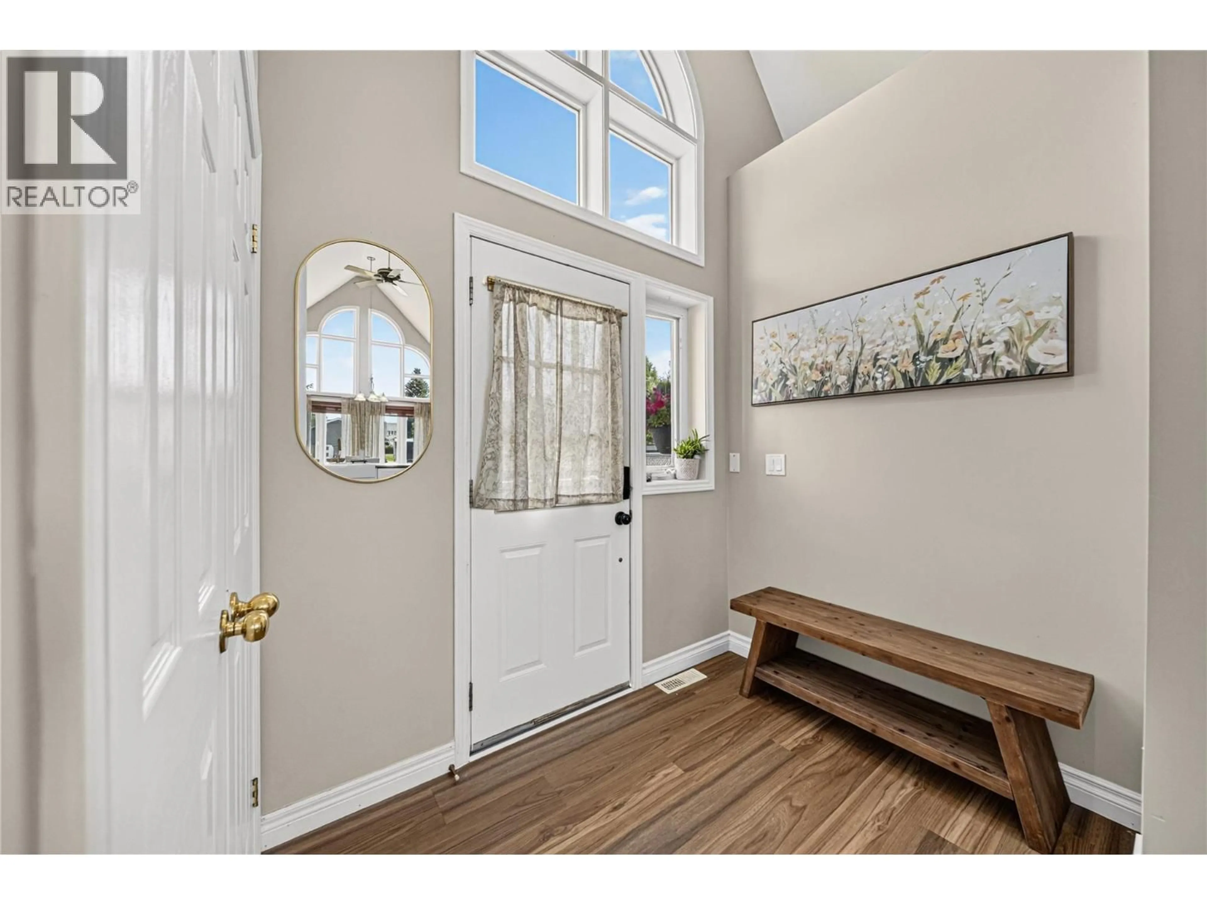 Indoor entryway for 1260 VALLEY VIEW DRIVE, Sparwood British Columbia V0B2G2