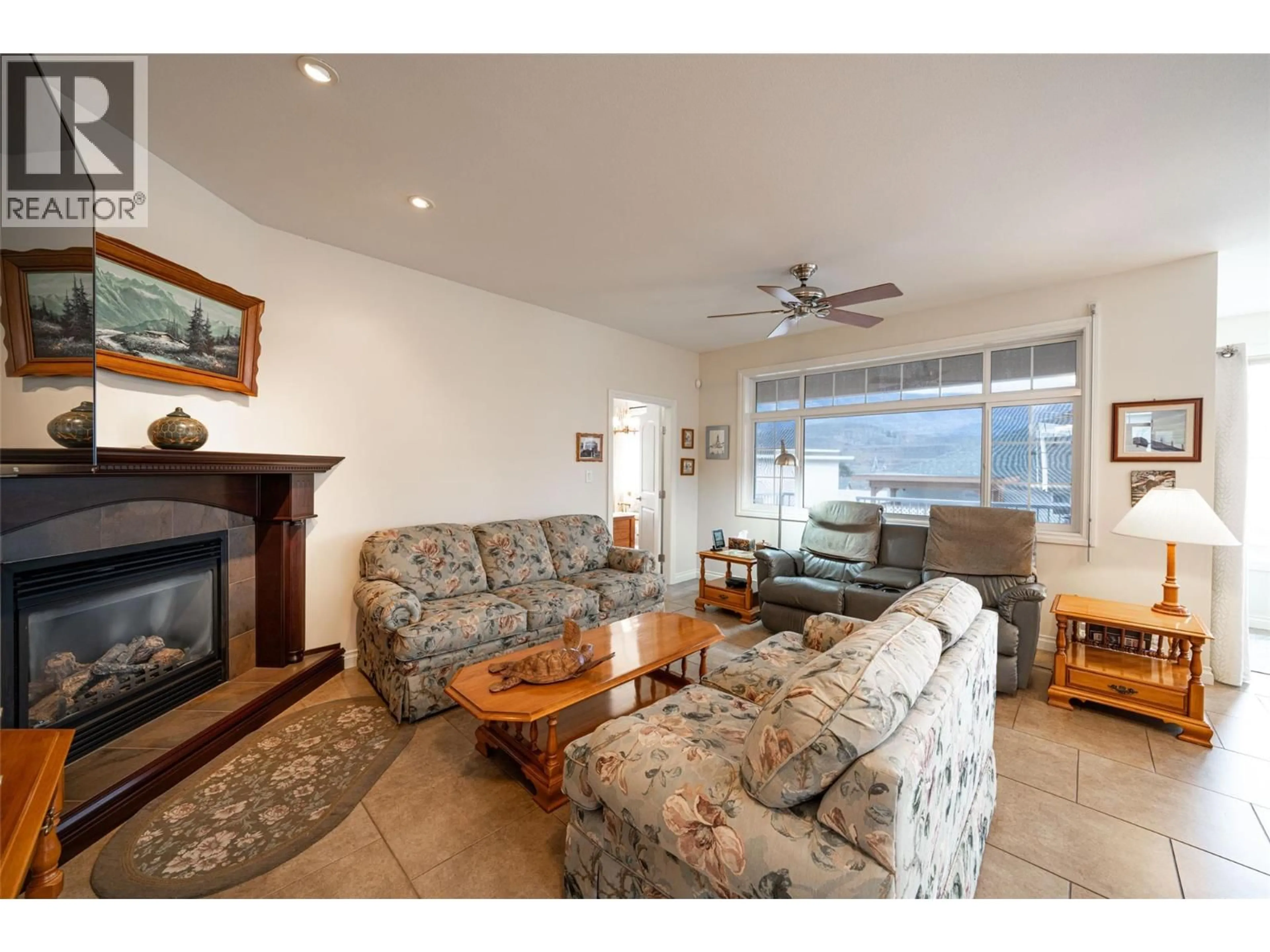 Living room with furniture, unknown for 6905 MOUNTAINVIEW DRIVE, Oliver British Columbia V0H1T4
