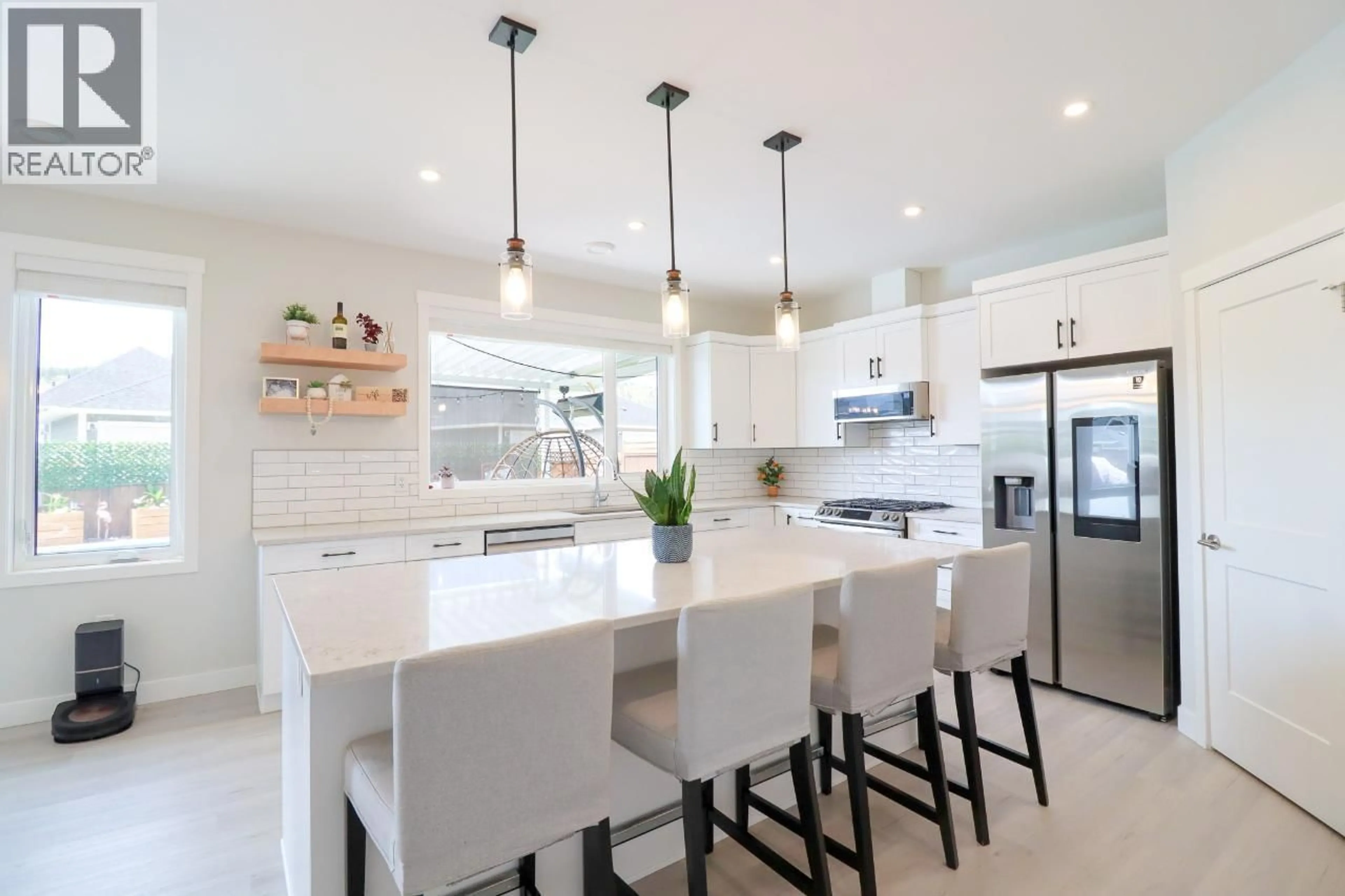 Contemporary kitchen, ceramic/tile floor for 179 SENDERO CRESCENT, Penticton British Columbia V2A0C3