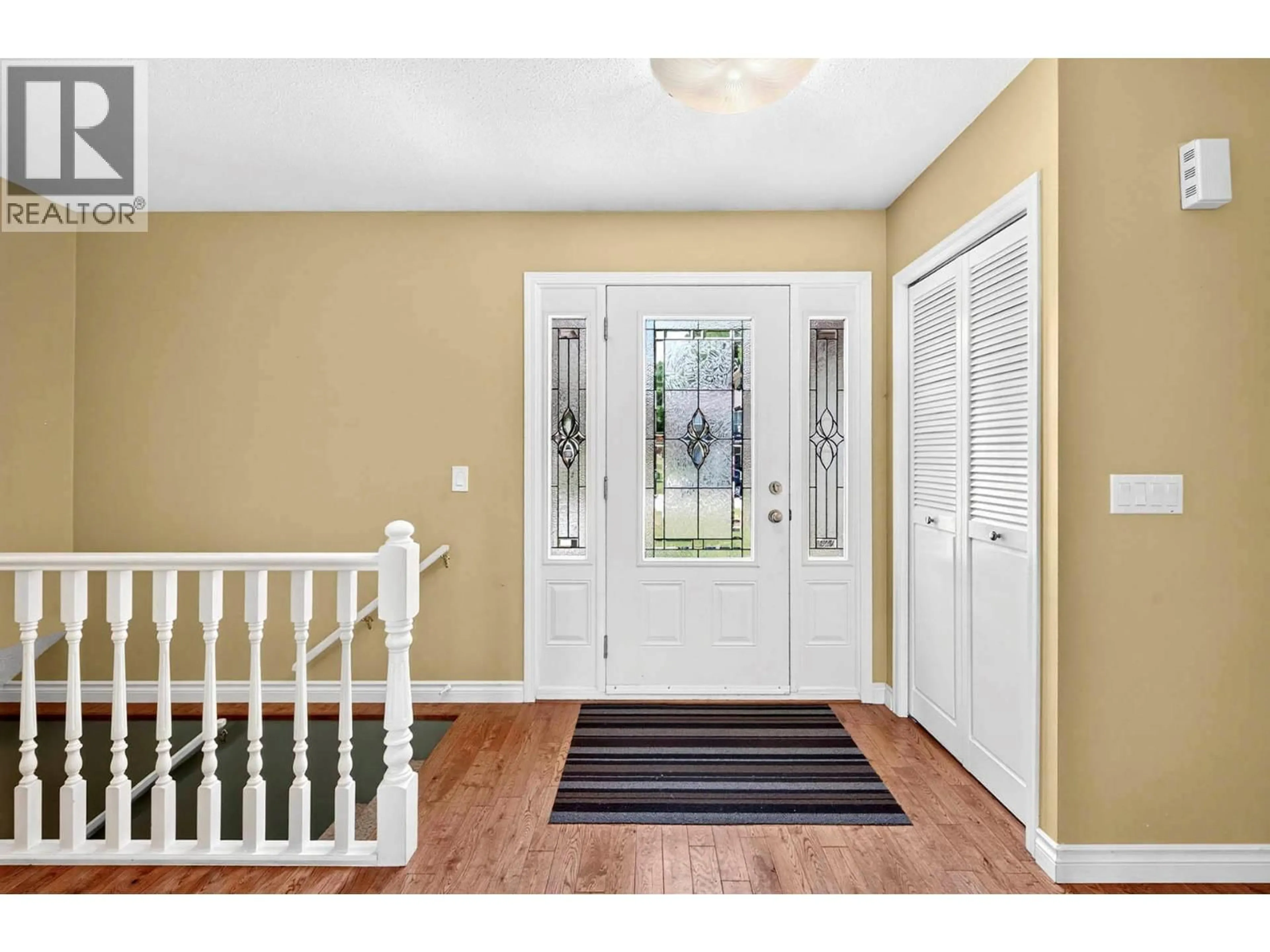 Indoor entryway for 618 BRAEMAR DRIVE, Kamloops British Columbia V1S1H9