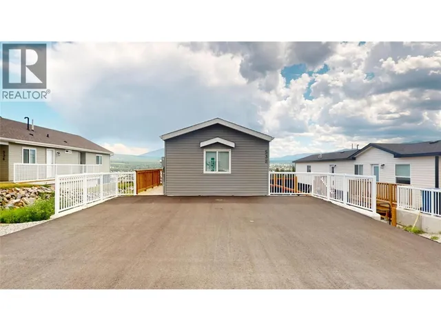 532 STEEPLEVIEW AVENUE NORTHWEST, Cranbrook 2