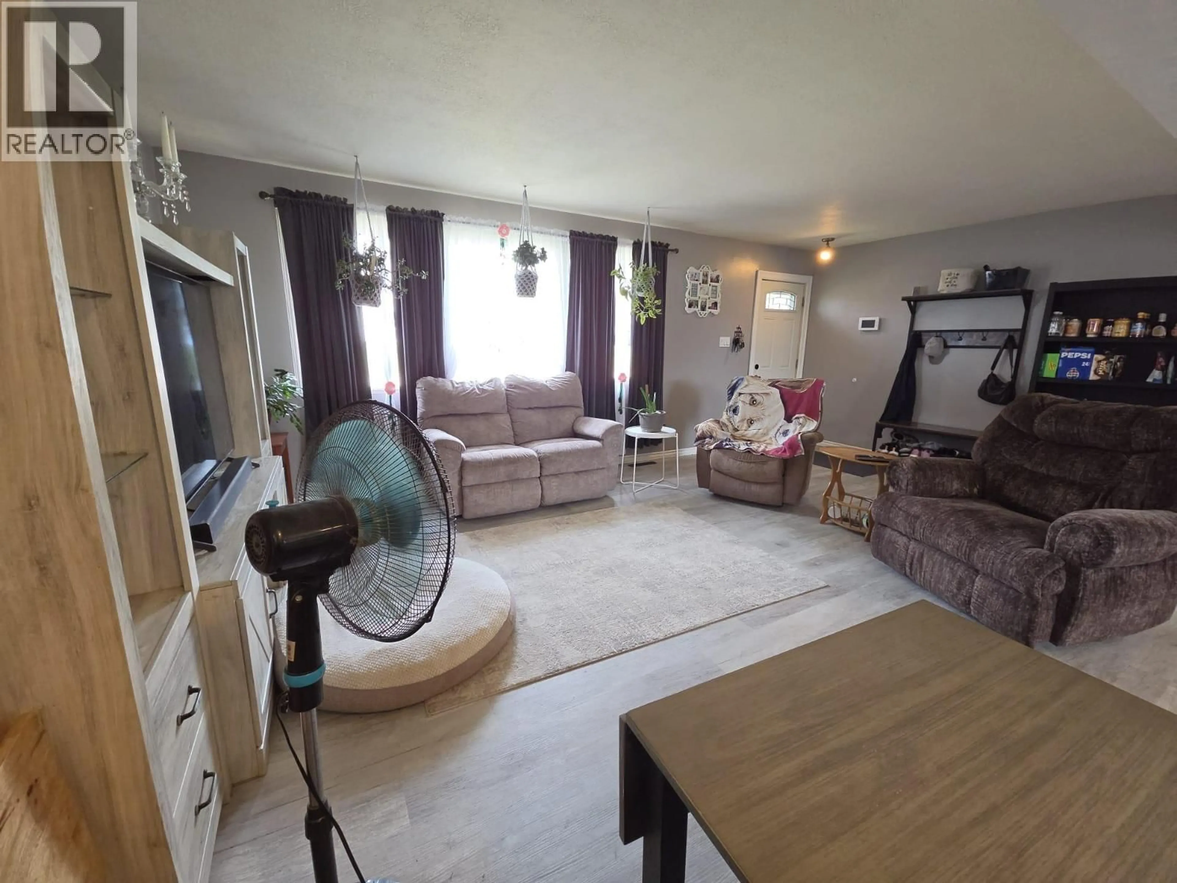 A pic of a room for 1309 92 AVENUE, Dawson Creek British Columbia V1G1C4