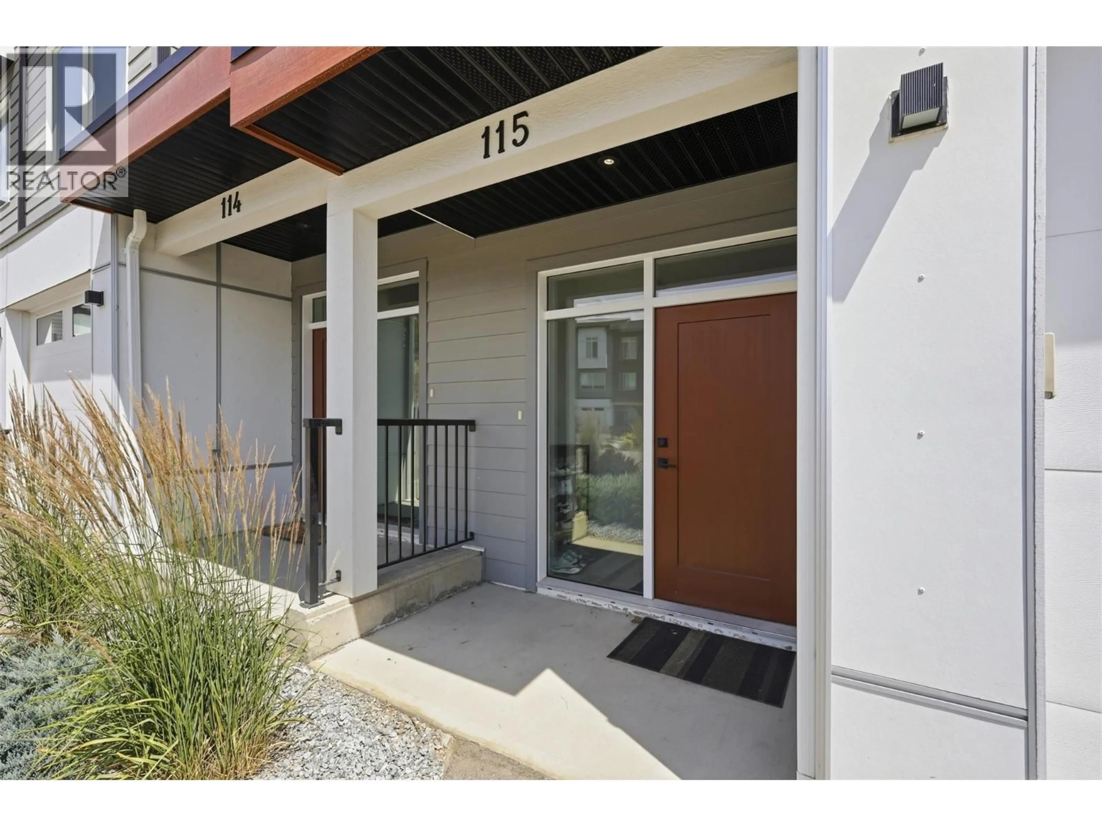 Indoor entryway for 115 RIVER GATE DRIVE, Kamloops British Columbia V2H0E4