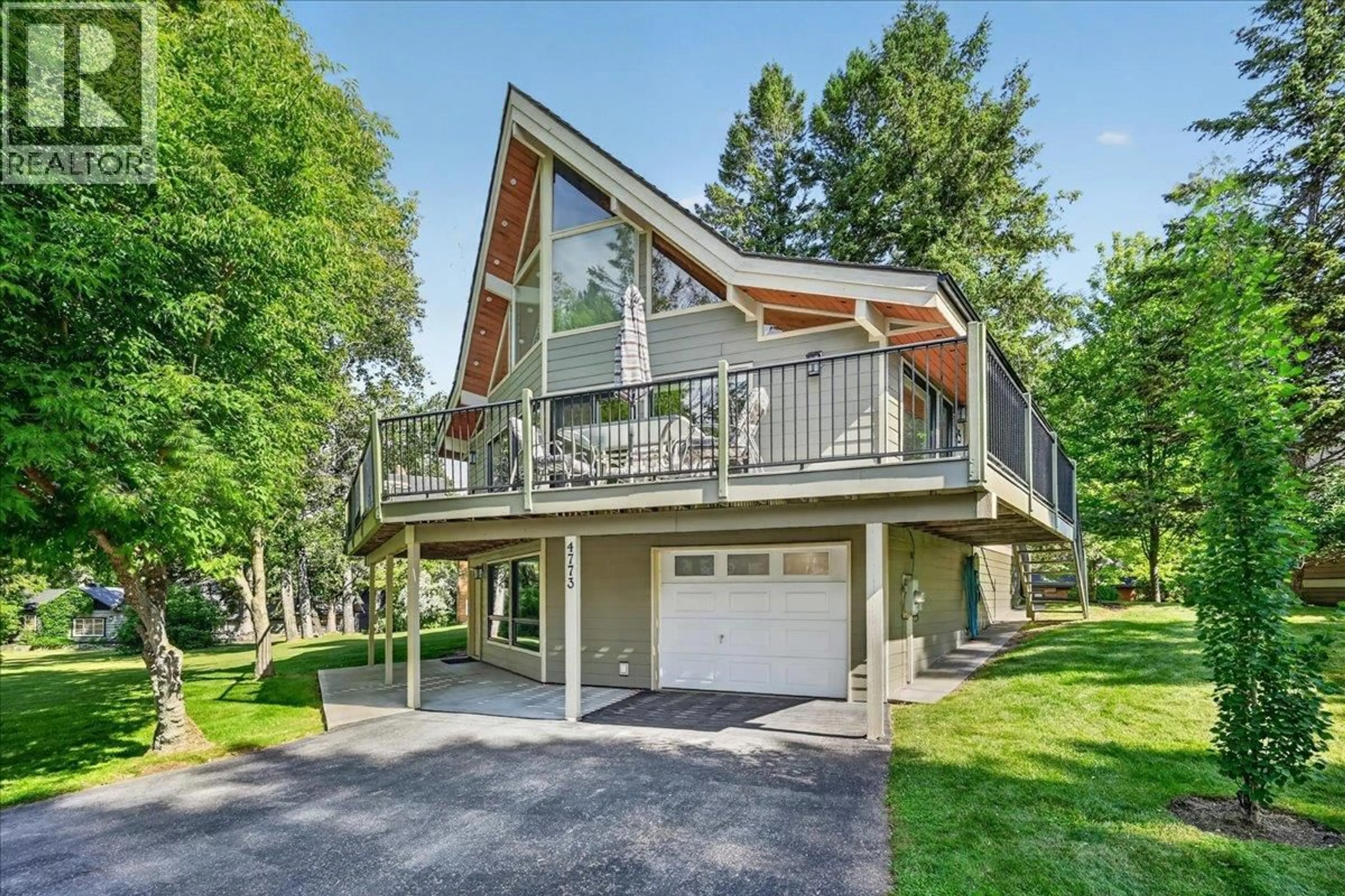 Home with vinyl exterior material, water/lake/river/ocean view for 4773 TIMBER RIDGE ROAD, Windermere British Columbia V0A1K3