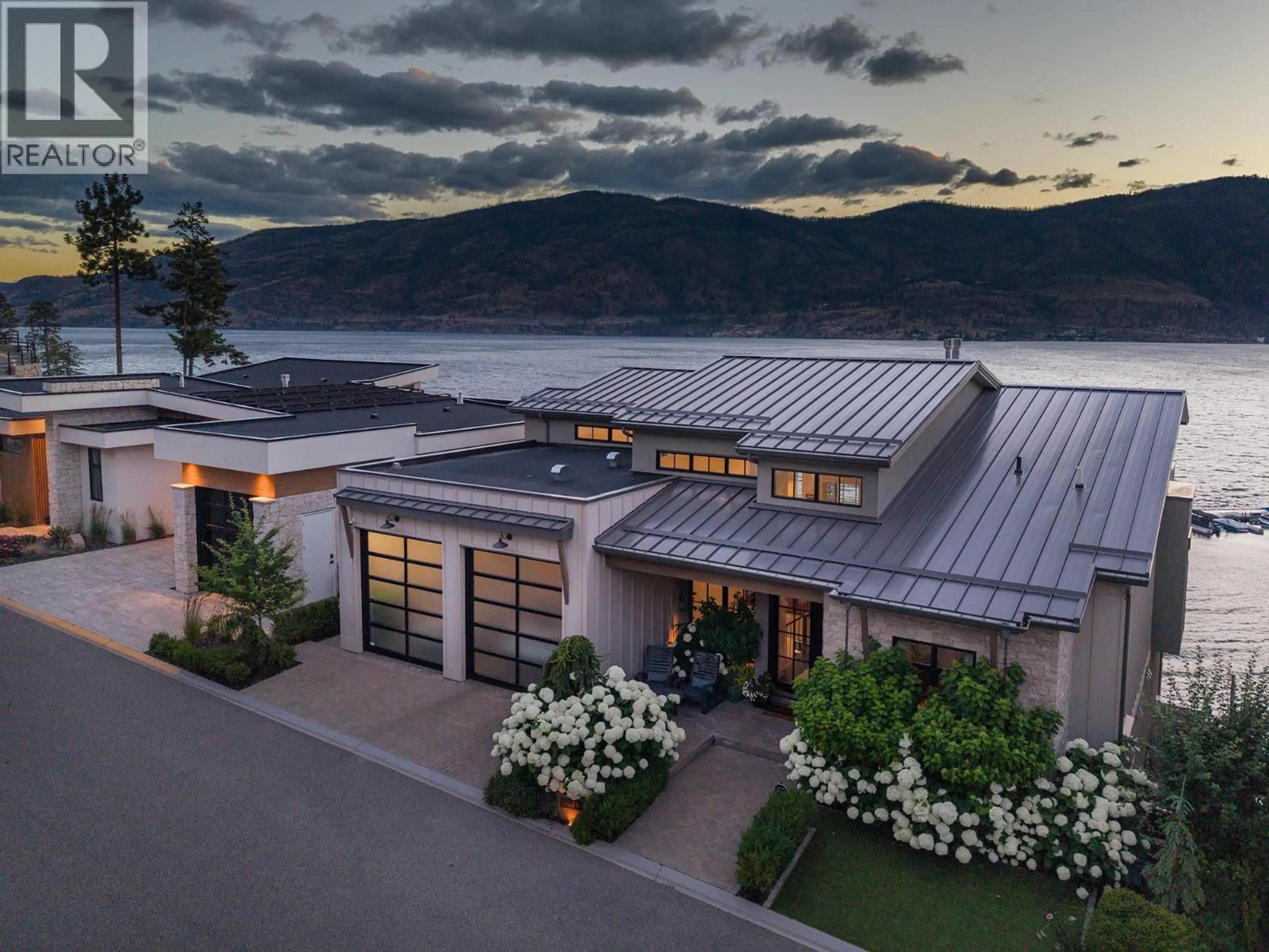Unknown for 3448 ARROWROOT DRIVE, Kelowna British Columbia V1V3G2