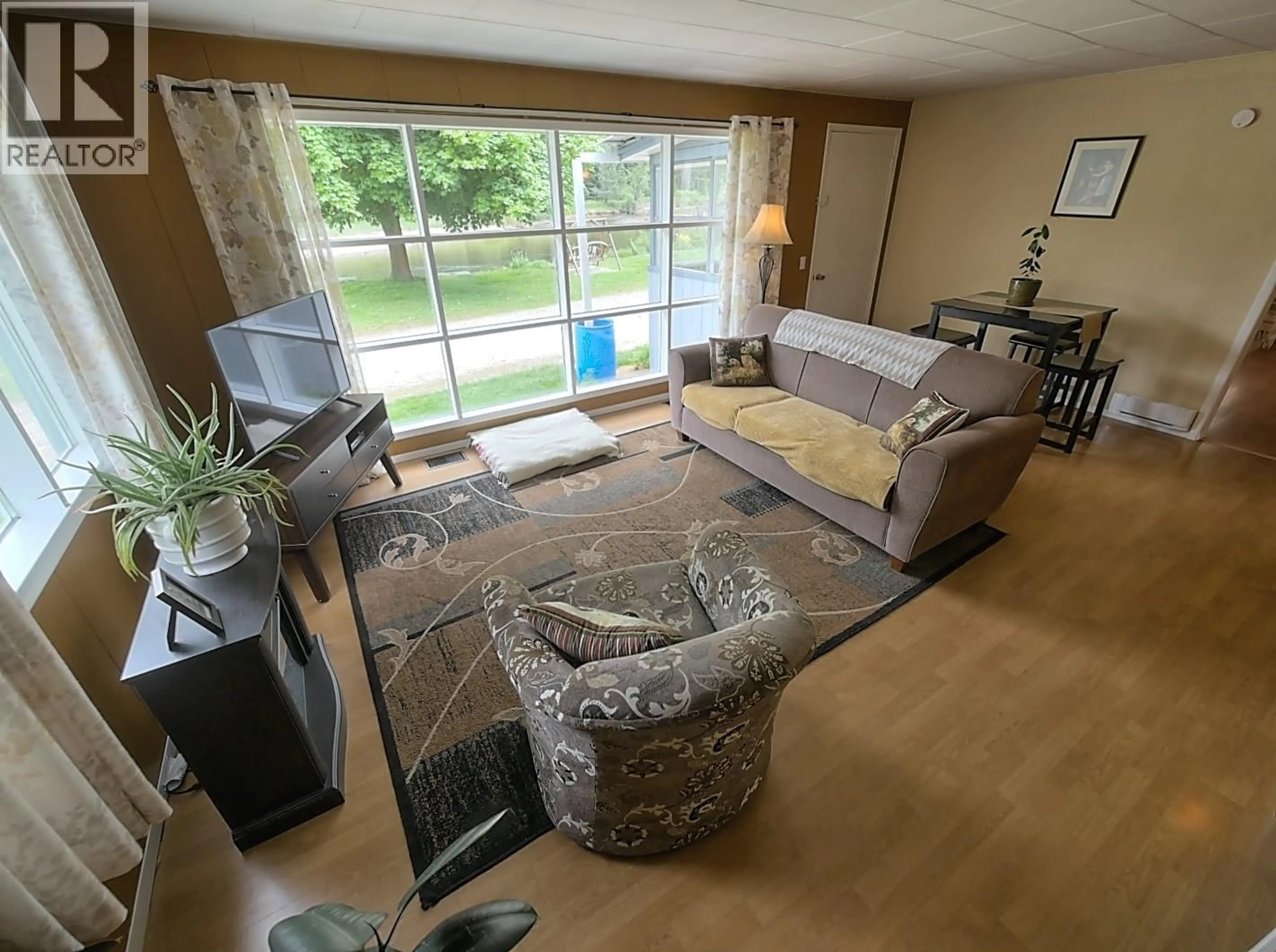 Living room with furniture, unknown for 10000 NORTH FORK ROAD, Grand Forks British Columbia V0H1H8