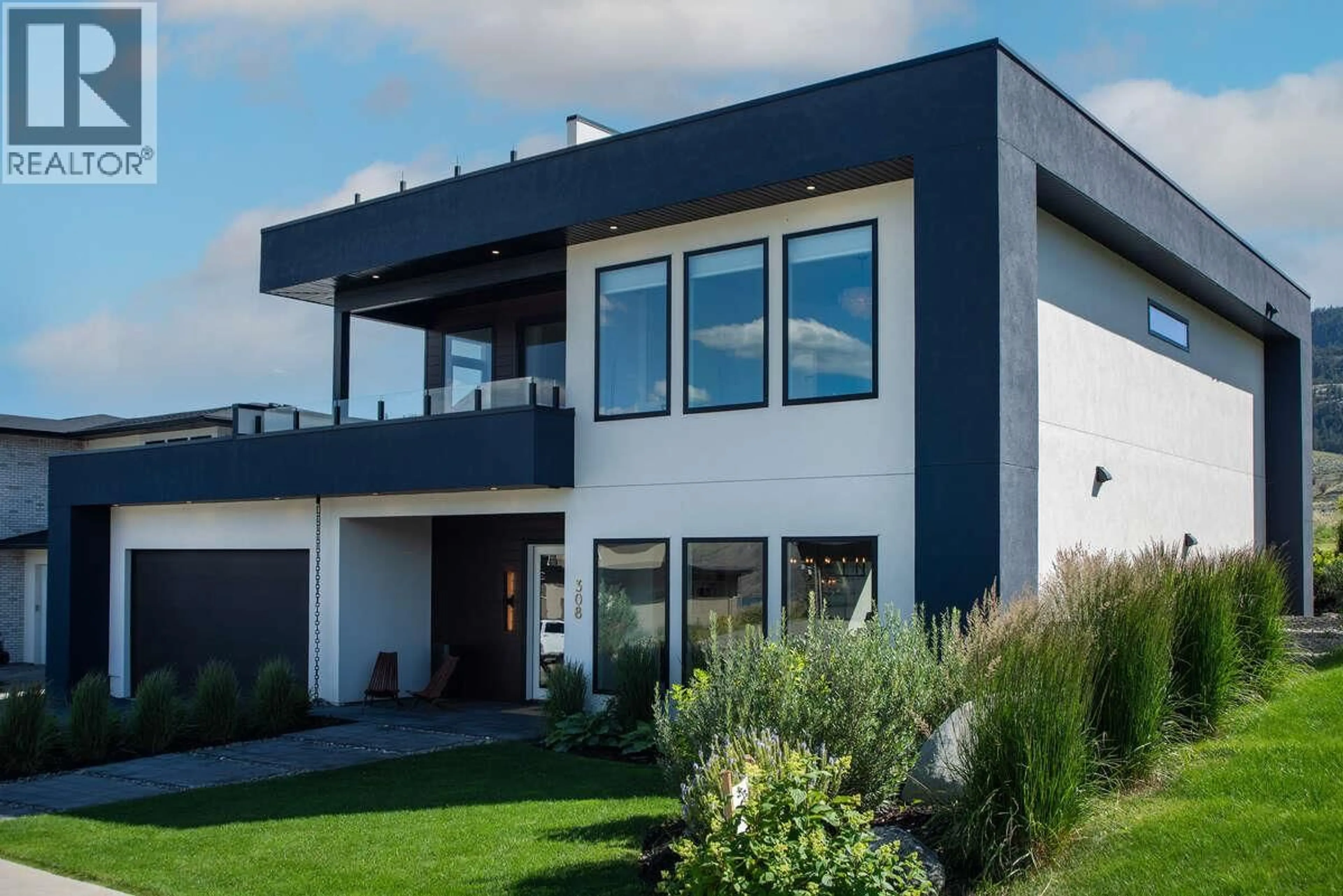 Home with vinyl exterior material, building for 308 HOLLOWAY DRIVE, Kamloops British Columbia V1S0B3