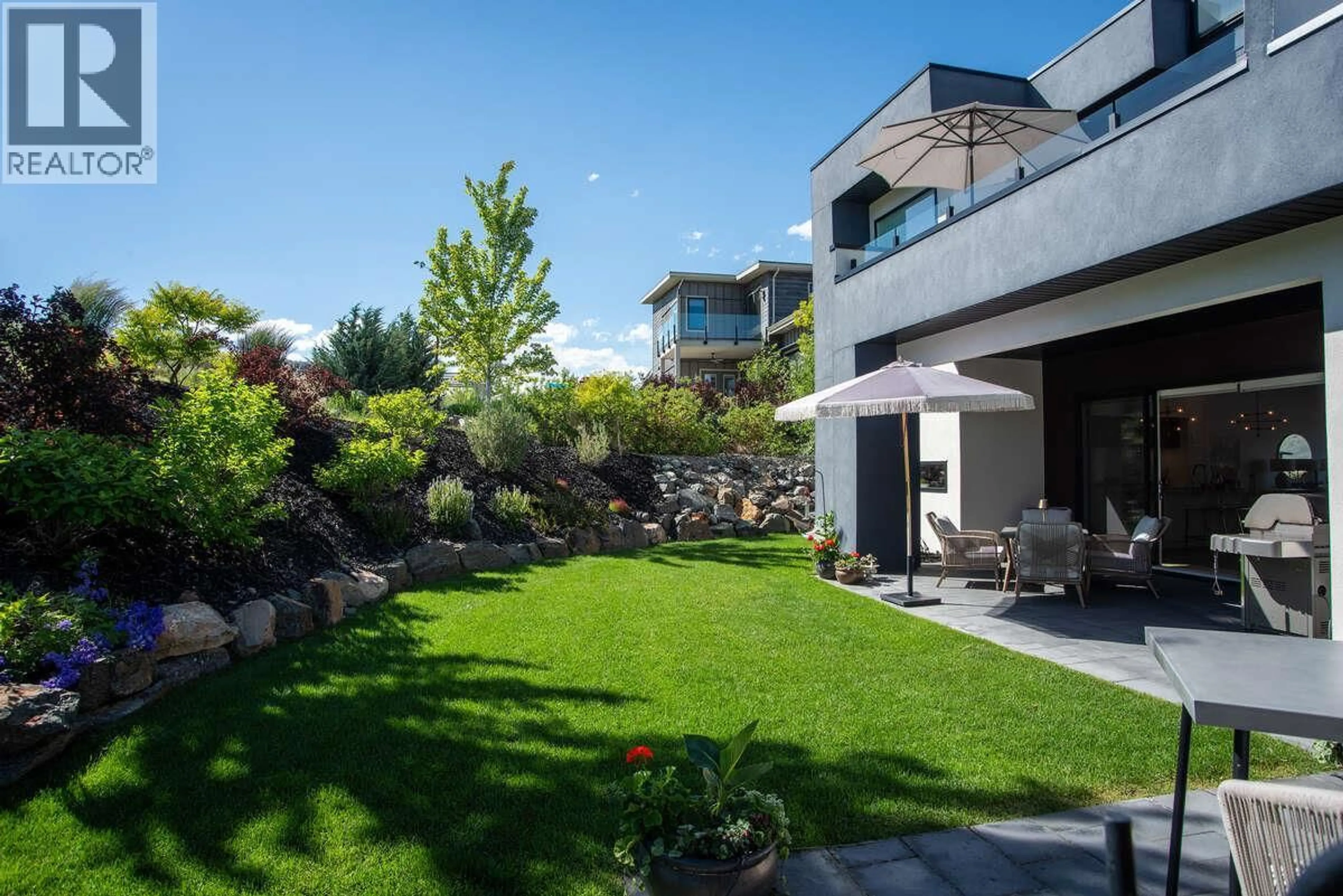 Patio, street for 308 HOLLOWAY DRIVE, Kamloops British Columbia V1S0B3