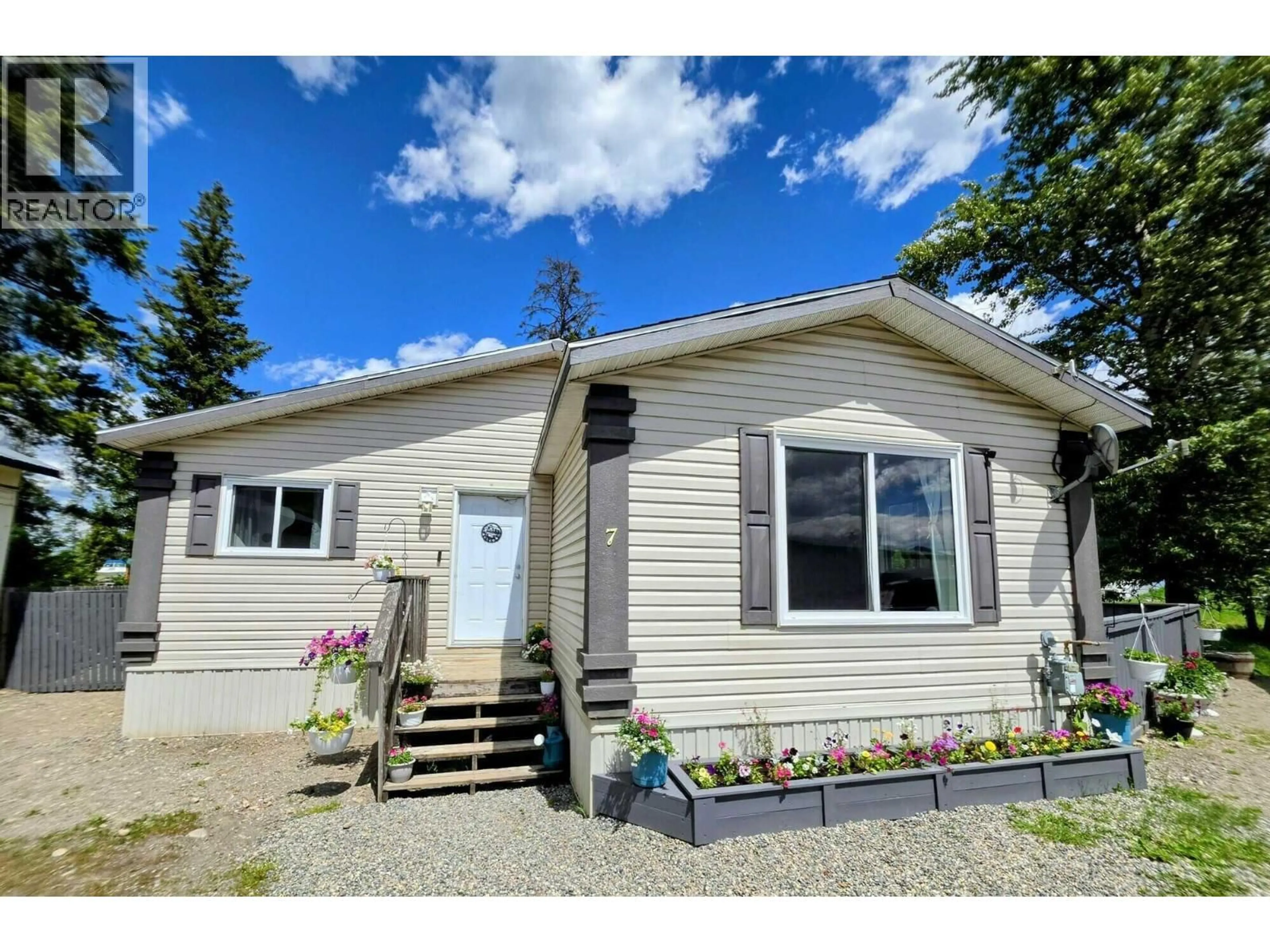 Home with vinyl exterior material, street for 7 - 6210 LOWER ELK VALLEY ROAD, Sparwood British Columbia V0B2G3
