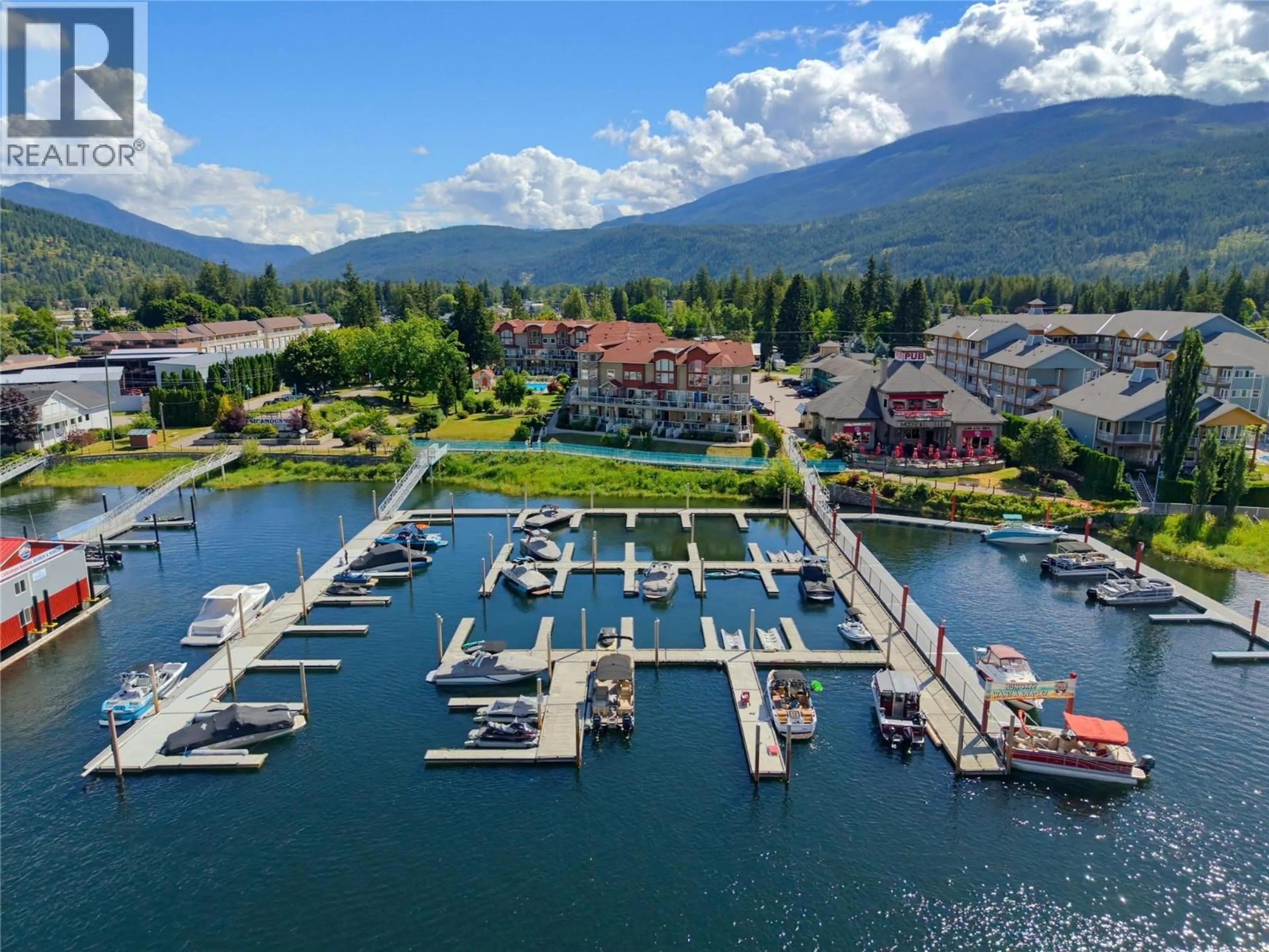 A pic from outside/outdoor area/front of a property/back of a property/a pic from drone, water/lake/river/ocean view for 19 - 1130 RIVERSIDE AVENUE, Sicamous British Columbia V0E2V1