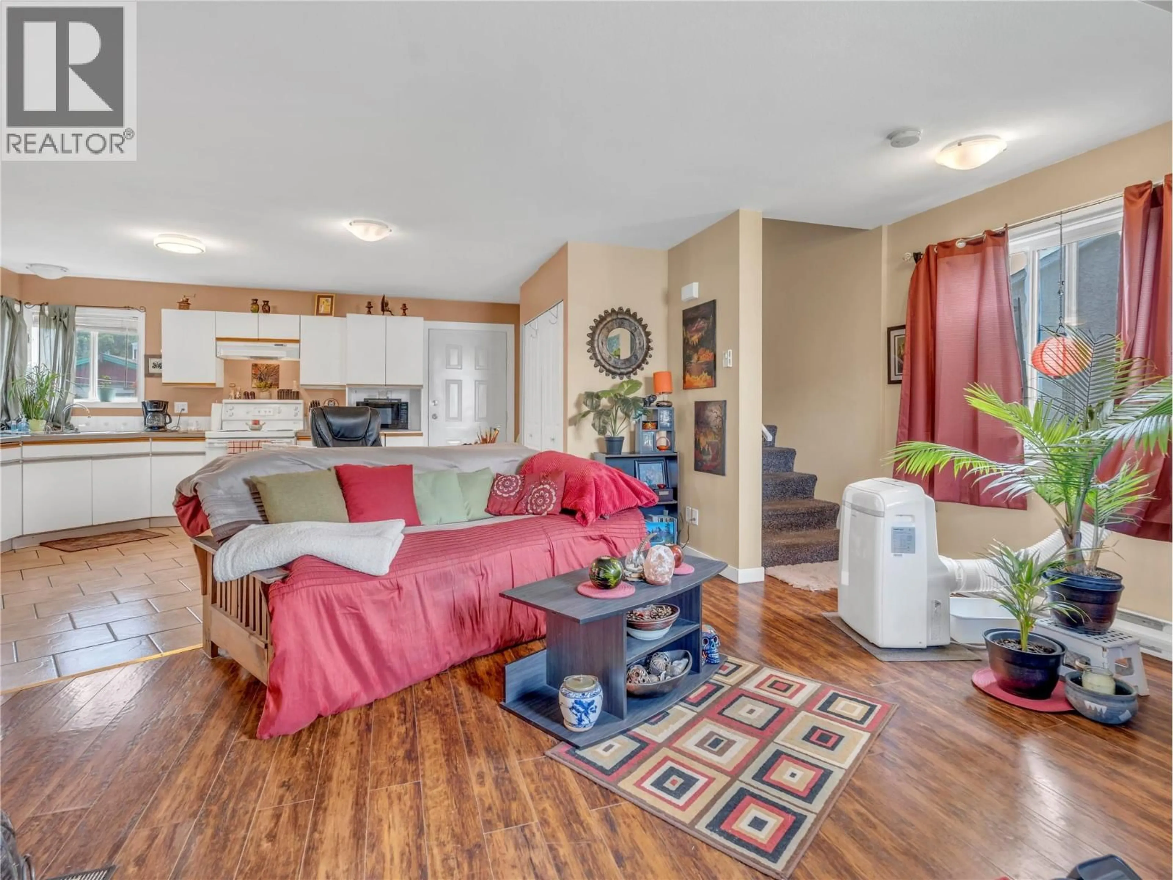 Living room with furniture, unknown for 506 NELSON AVENUE, Penticton British Columbia V2A2L2
