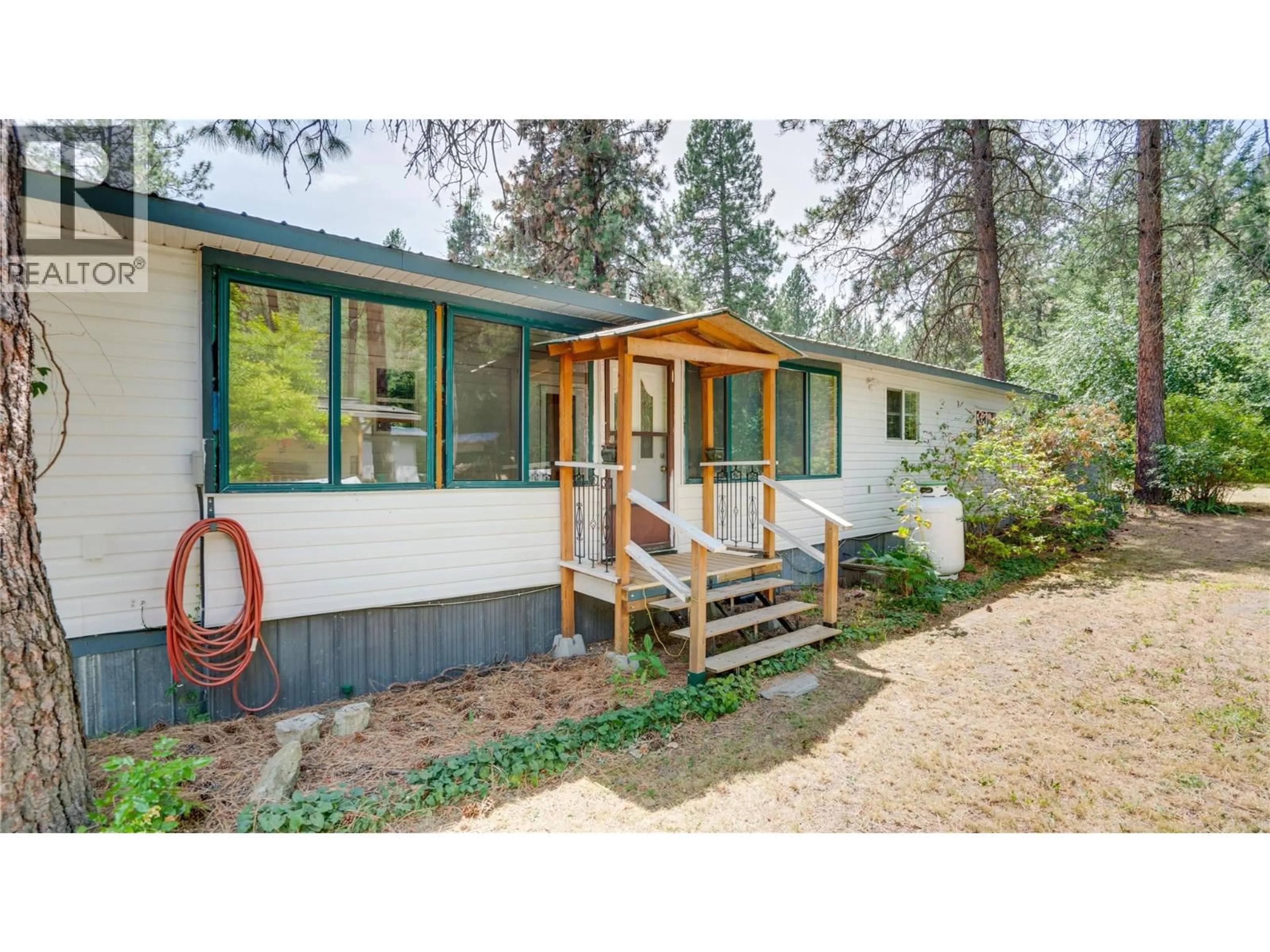 Home with vinyl exterior material, unknown for 9-12069 WESTSIDE ROAD, Vernon British Columbia V1H2A5