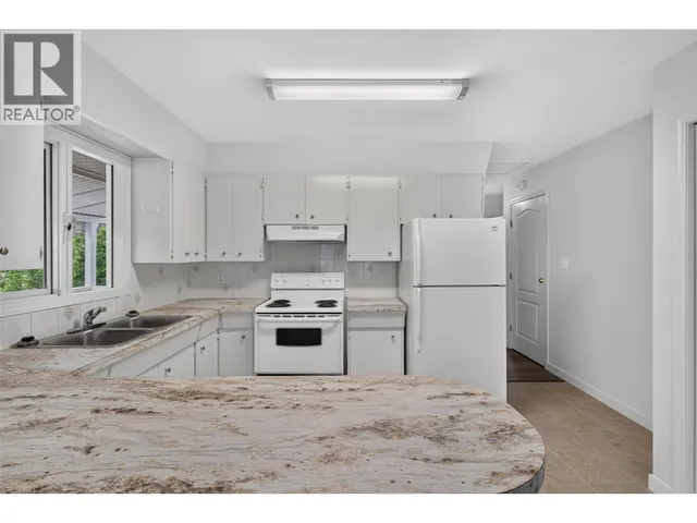 3802 36 STREET, Vernon 5