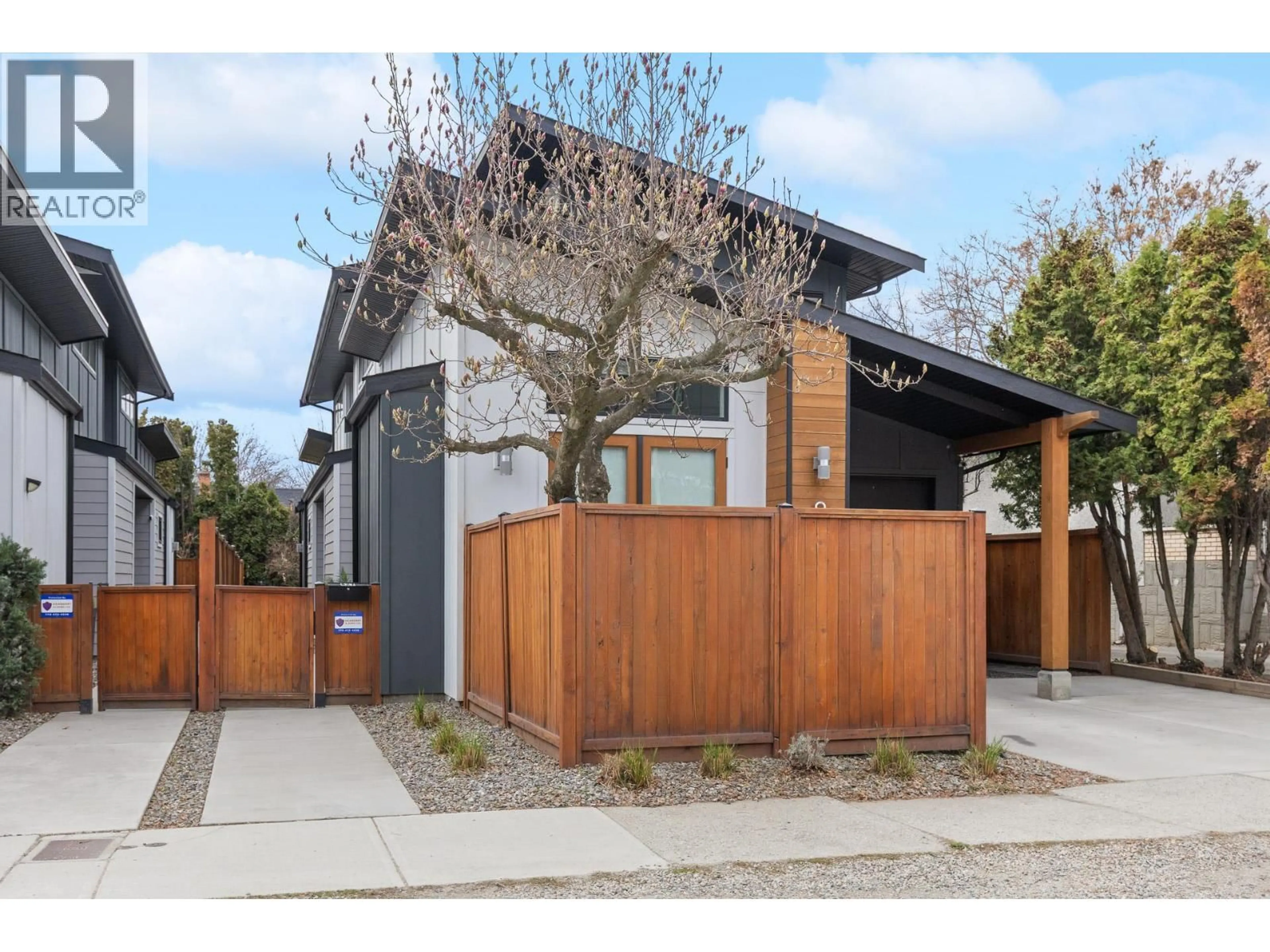 Home with brick exterior material, street for 827 SAUCIER AVENUE, Kelowna British Columbia V1Y6A4