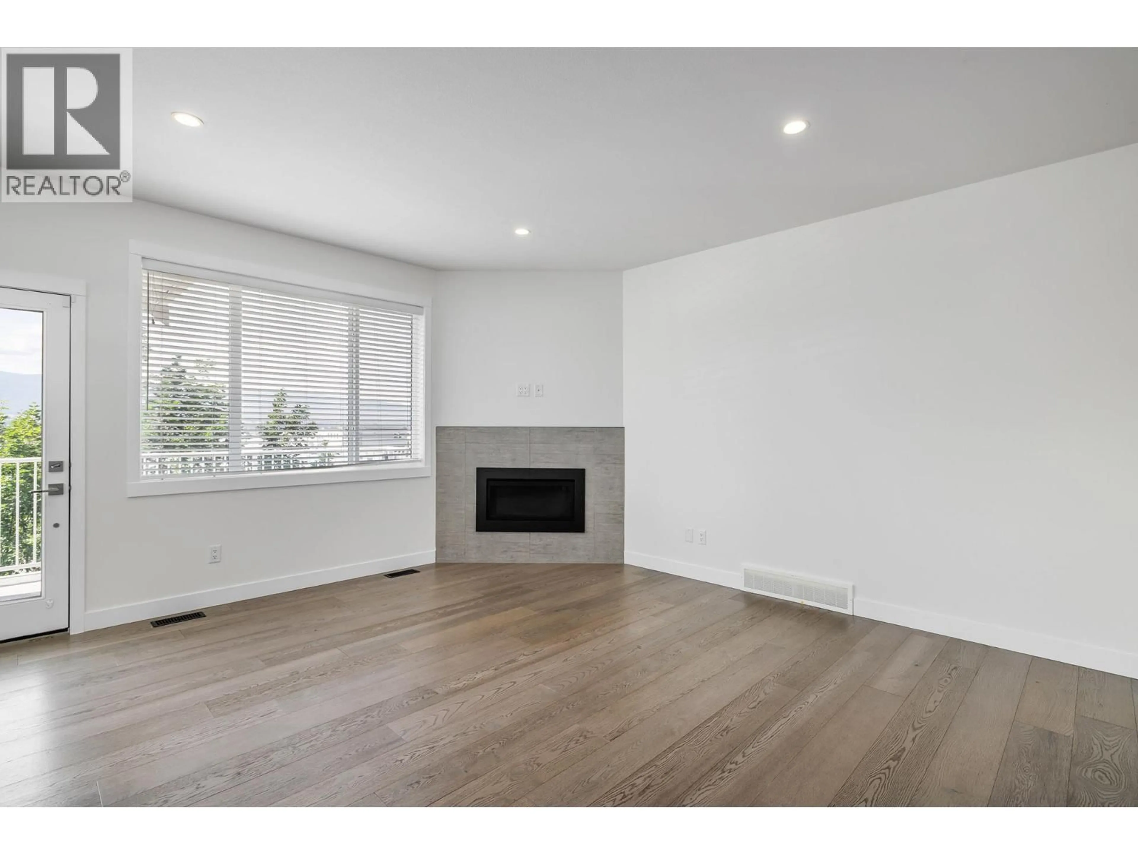 A pic of a room for 3207 SHETLAND ROAD, Kelowna British Columbia V1V3B1