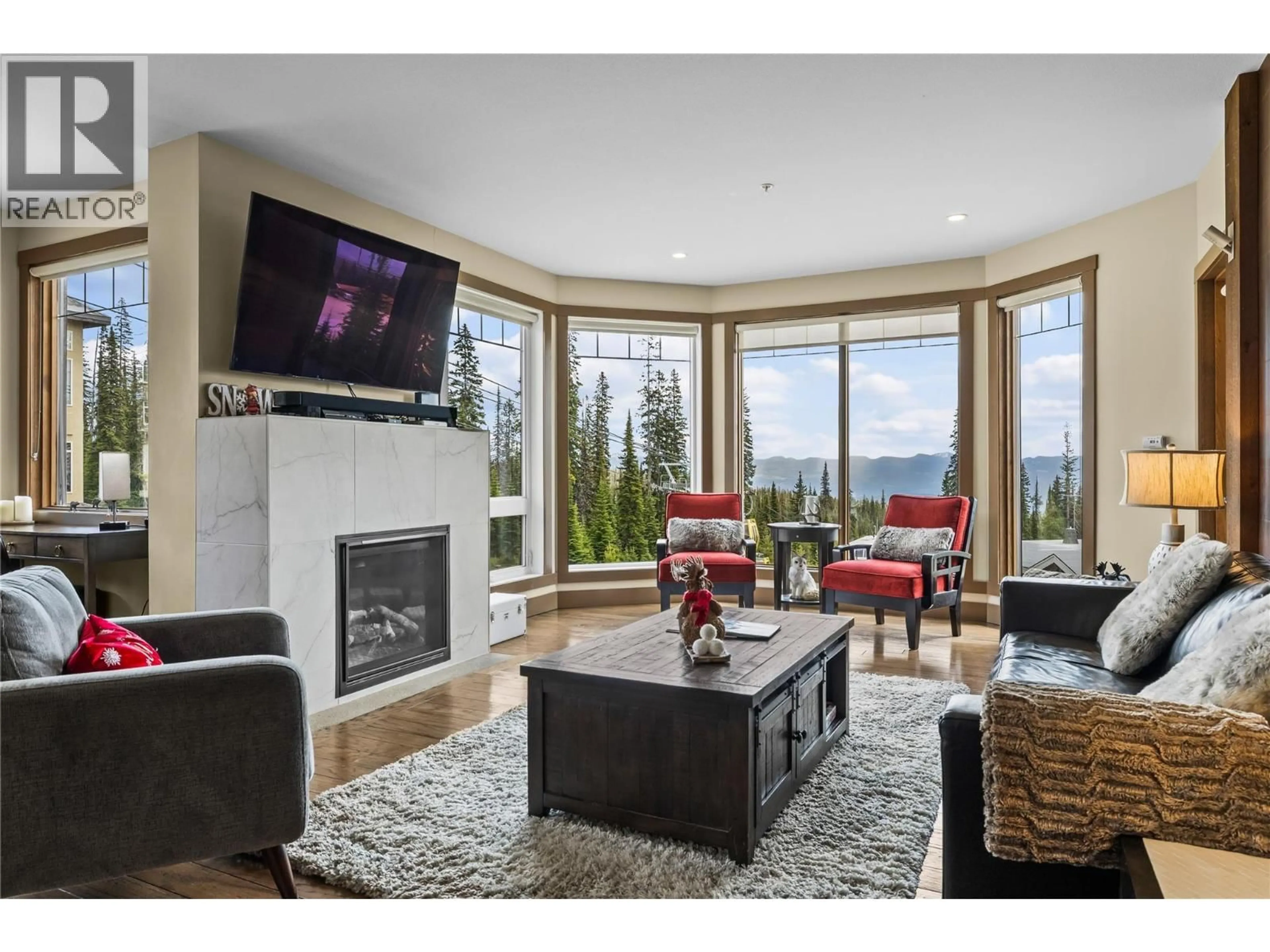 Living room with furniture, unknown for 103 - 5085 SNOWBIRD WAY, Big White British Columbia V1P1T4