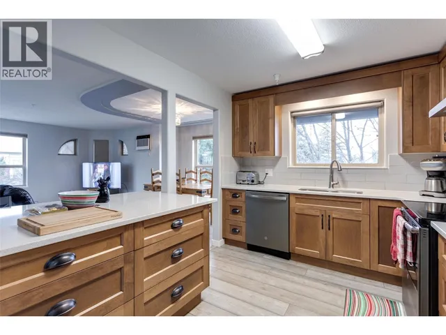 302 - 2130 VASILE ROAD, Kelowna 2